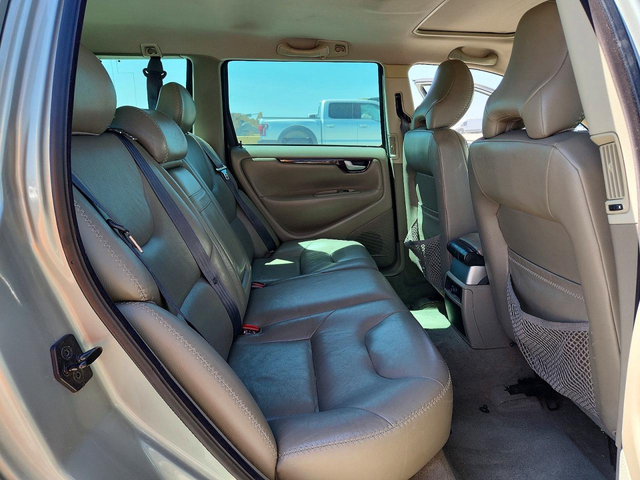 2004 Volvo Xc70 Silver vin: YV1SZ59H341163515