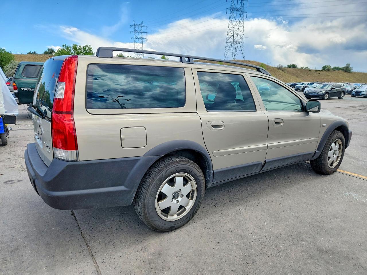 2004 Volvo Xc70 Tan vin: YV1SZ59H441137926