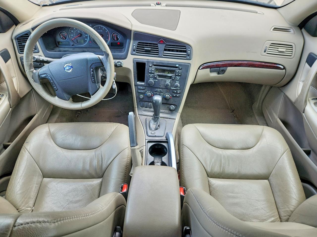 2004 Volvo Xc70 Tan vin: YV1SZ59H441137926