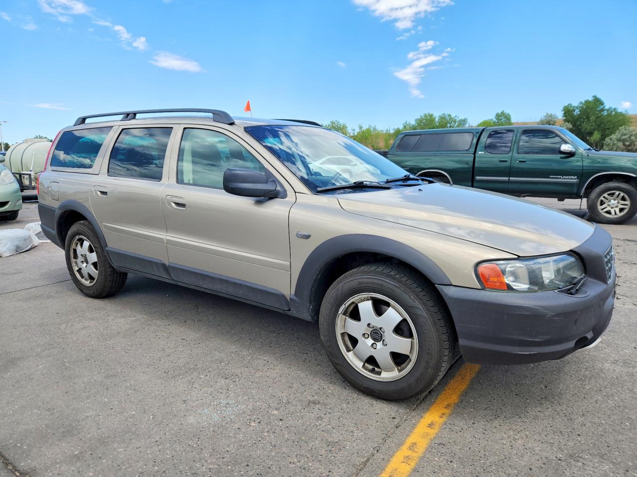 2004 Volvo Xc70 Tan vin: YV1SZ59H441137926
