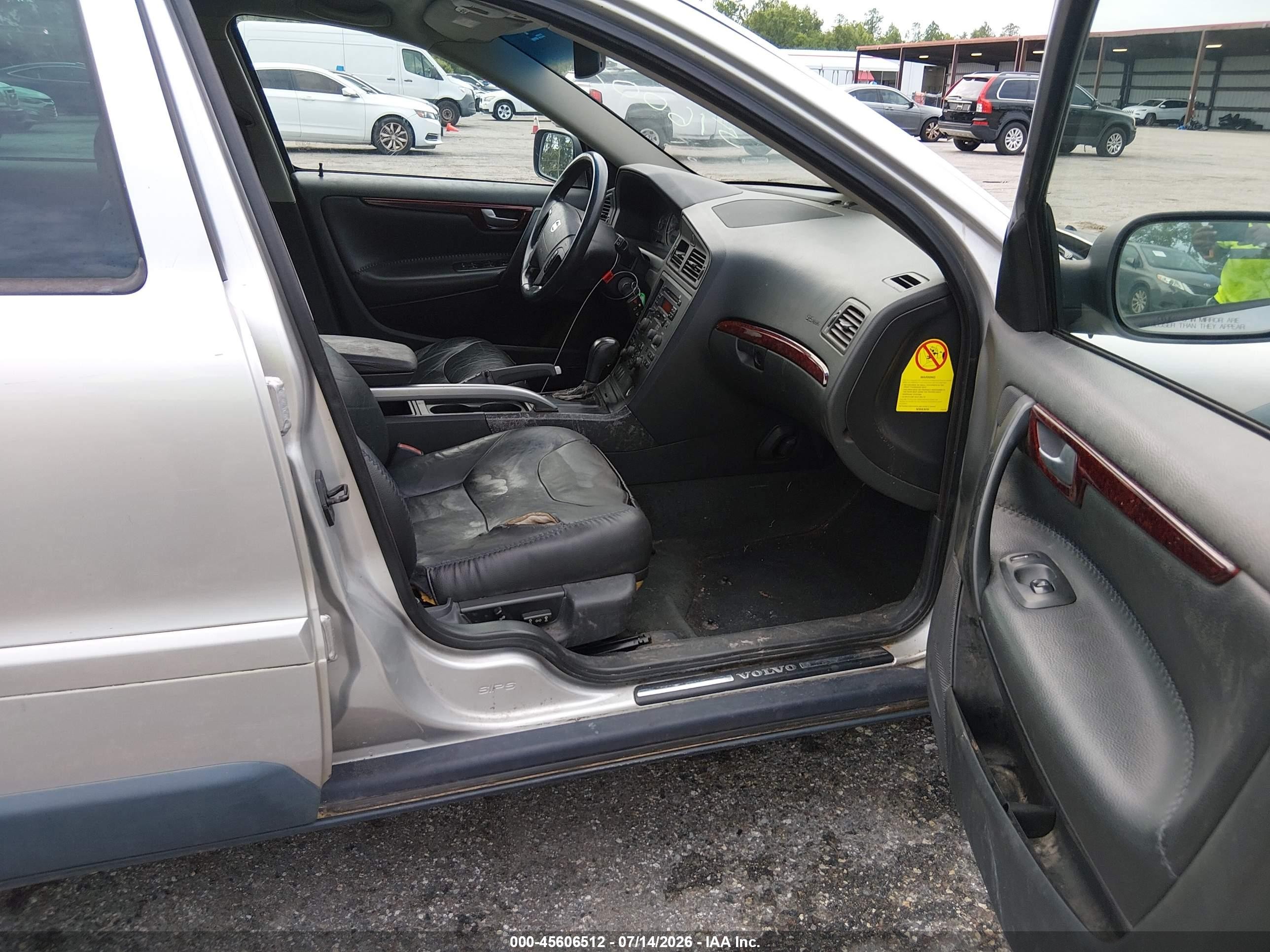 2004 Volvo Xc70 2.5t Silver vin: YV1SZ59H441163796