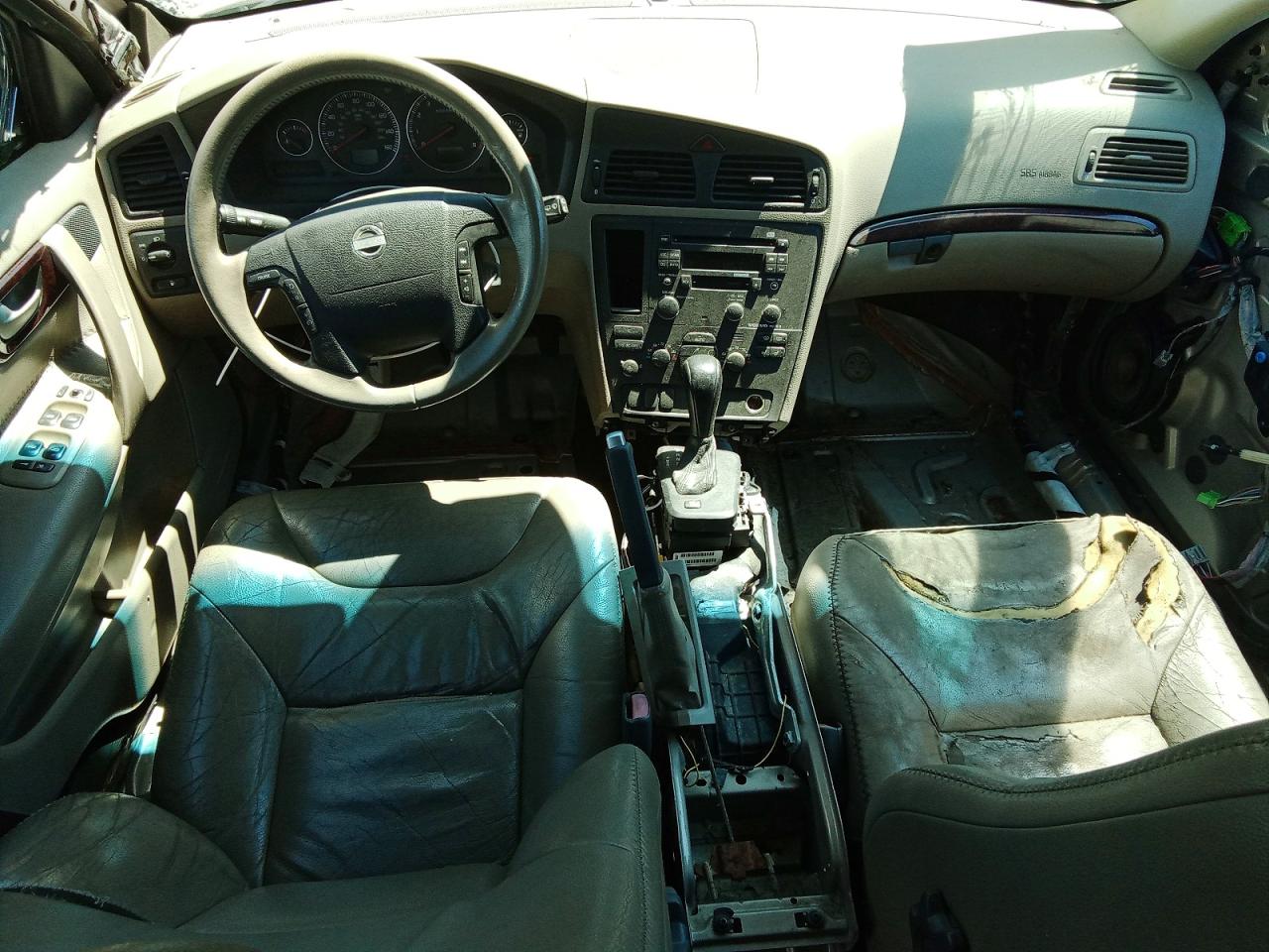 2004 Volvo Xc70 Tan vin: YV1SZ59H841136424