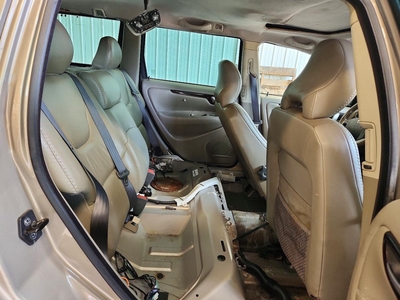 2004 Volvo Xc70 Tan vin: YV1SZ59H841136424