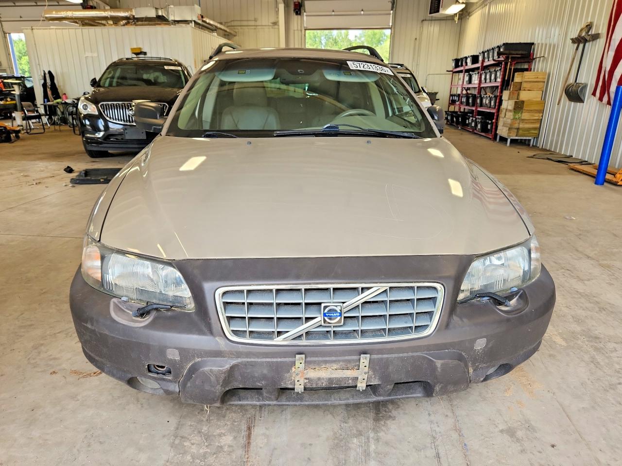 2004 Volvo Xc70 Tan vin: YV1SZ59H841136424