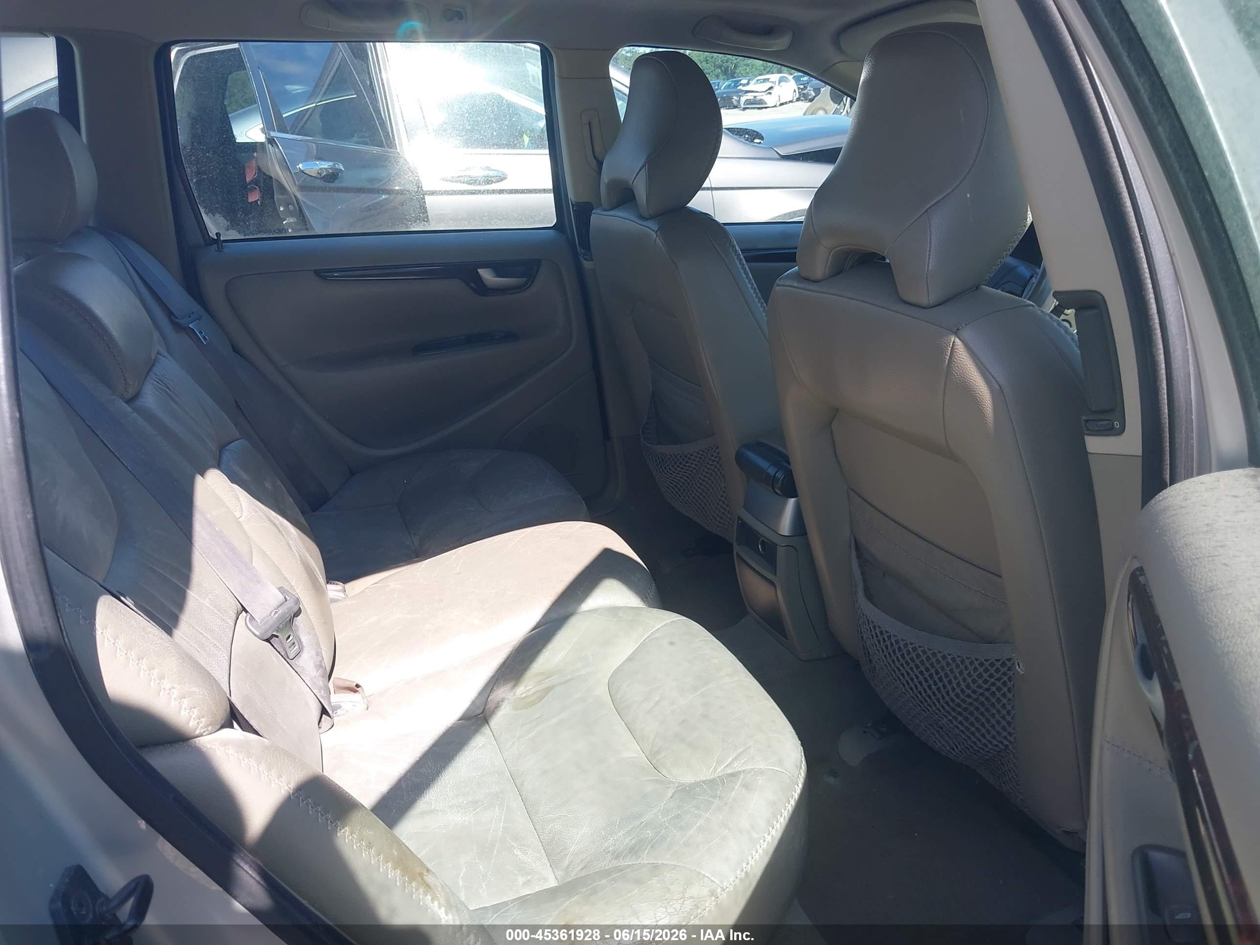 2003 Volvo Xc70 2.5t Silver vin: YV1SZ59H931102068