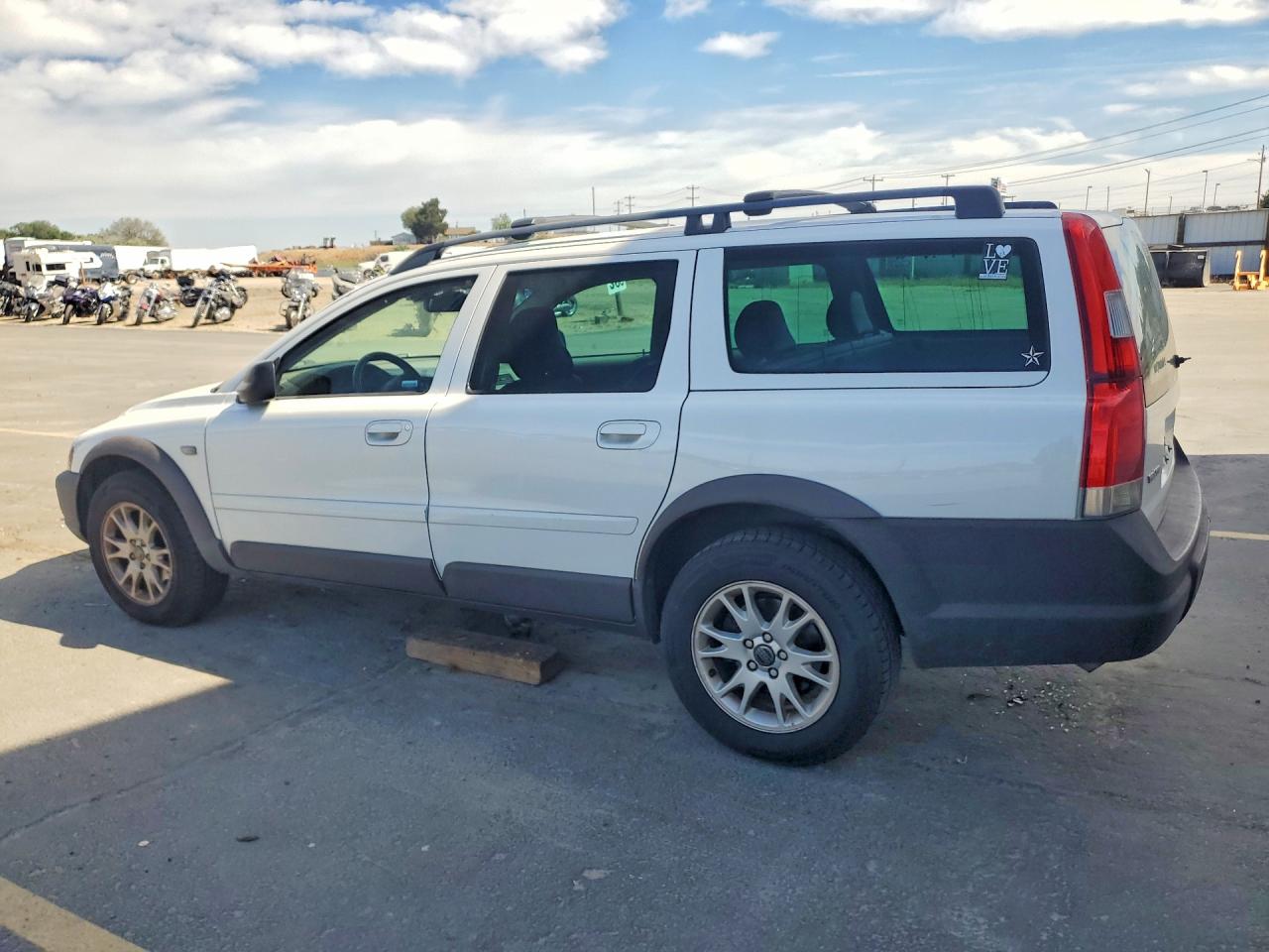 2004 Volvo Xc70 White vin: YV1SZ59H941127425