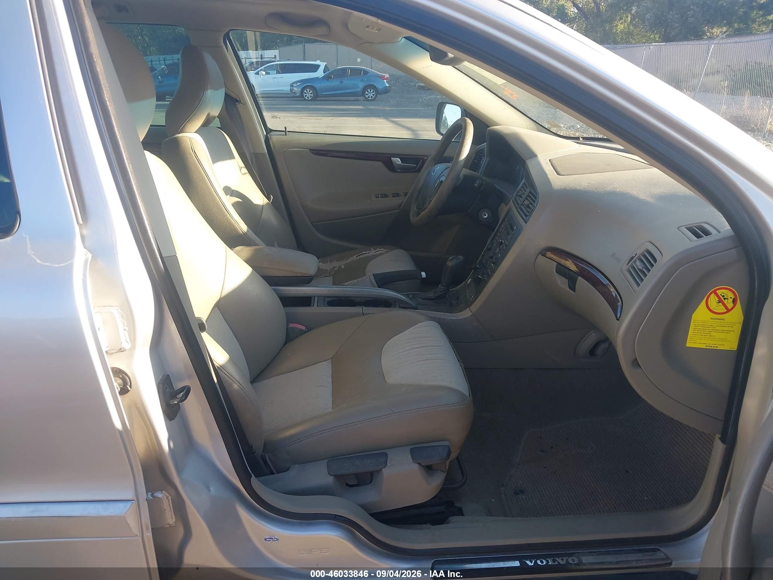 2004 Volvo Xc70 2.5t Silver vin: YV1SZ59HX41148199