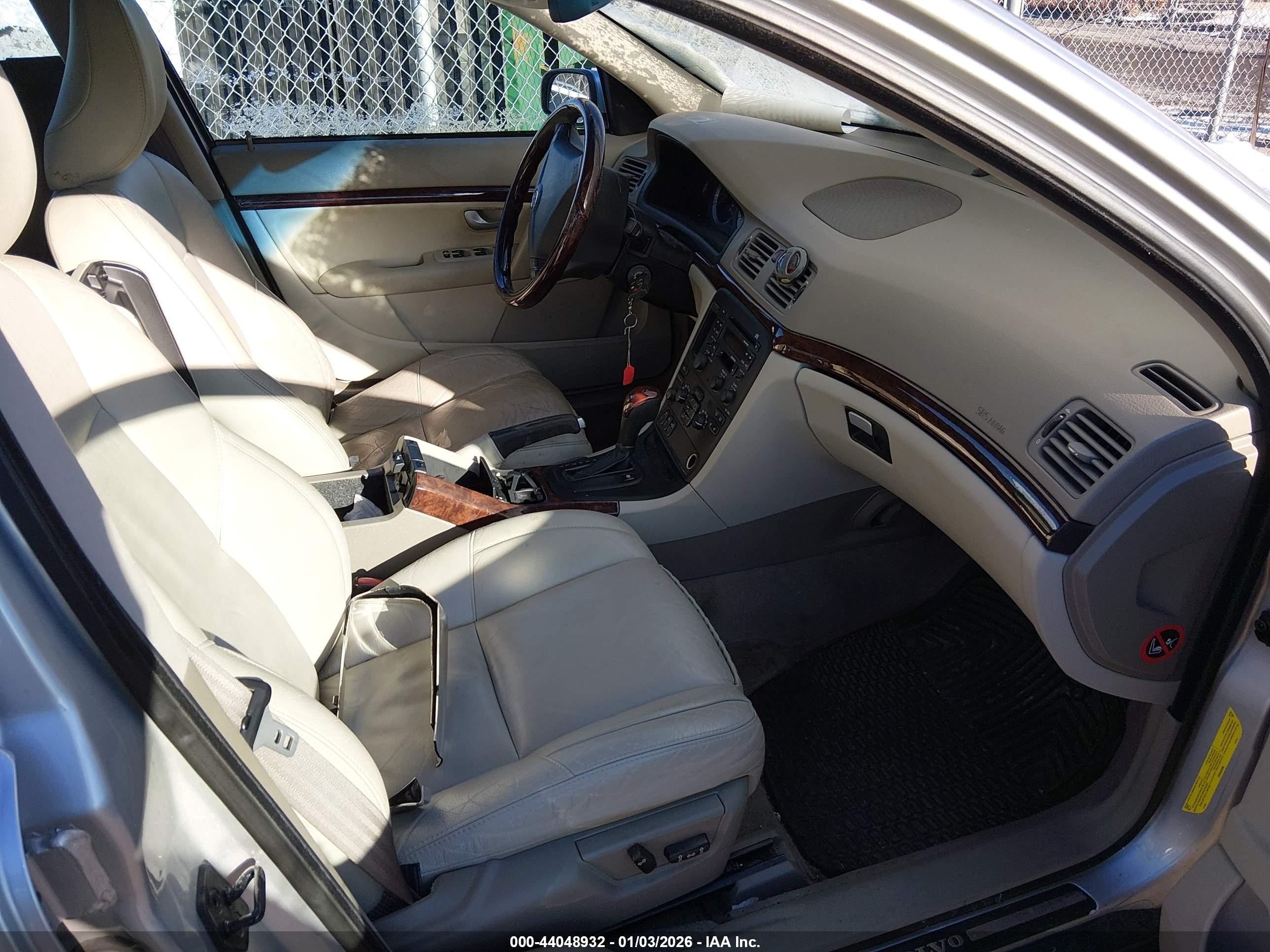 2006 Volvo S80 2.5t Silver vin: YV1TH592561440090