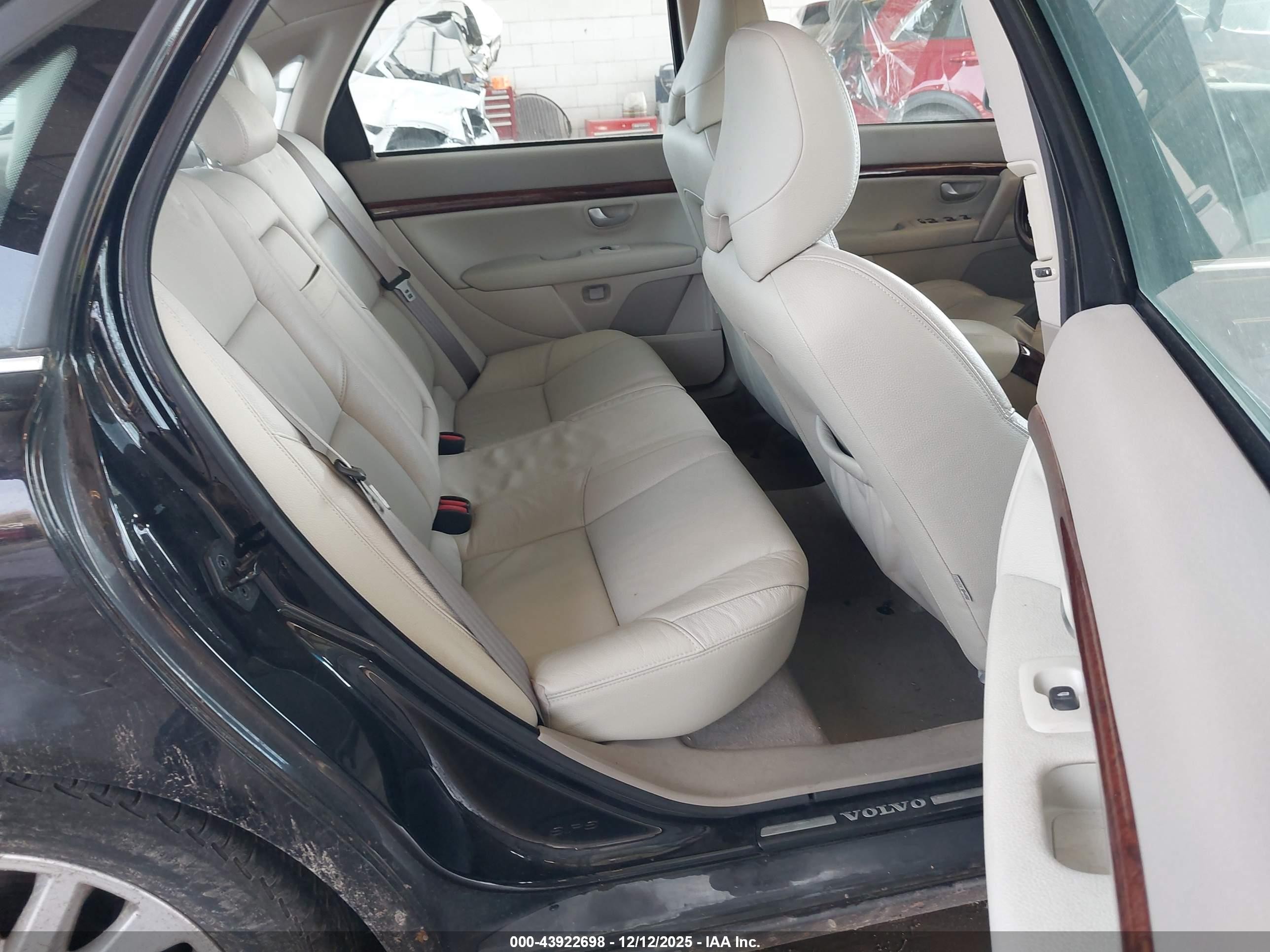 2006 Volvo S80 2.5t Black vin: YV1TH592X61441431