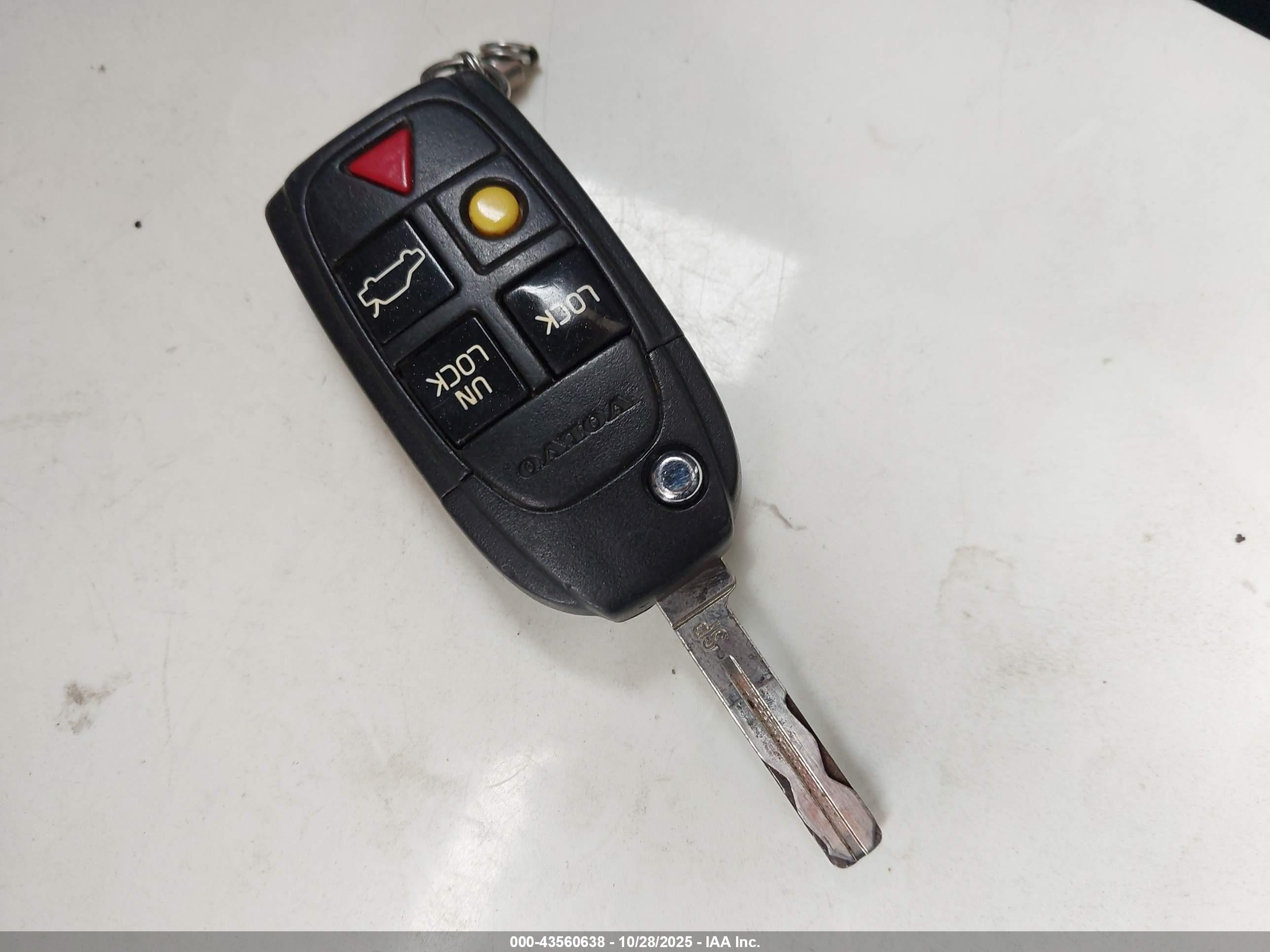 2004 Volvo S80 2.5t Silver vin: YV1TH59H641366454