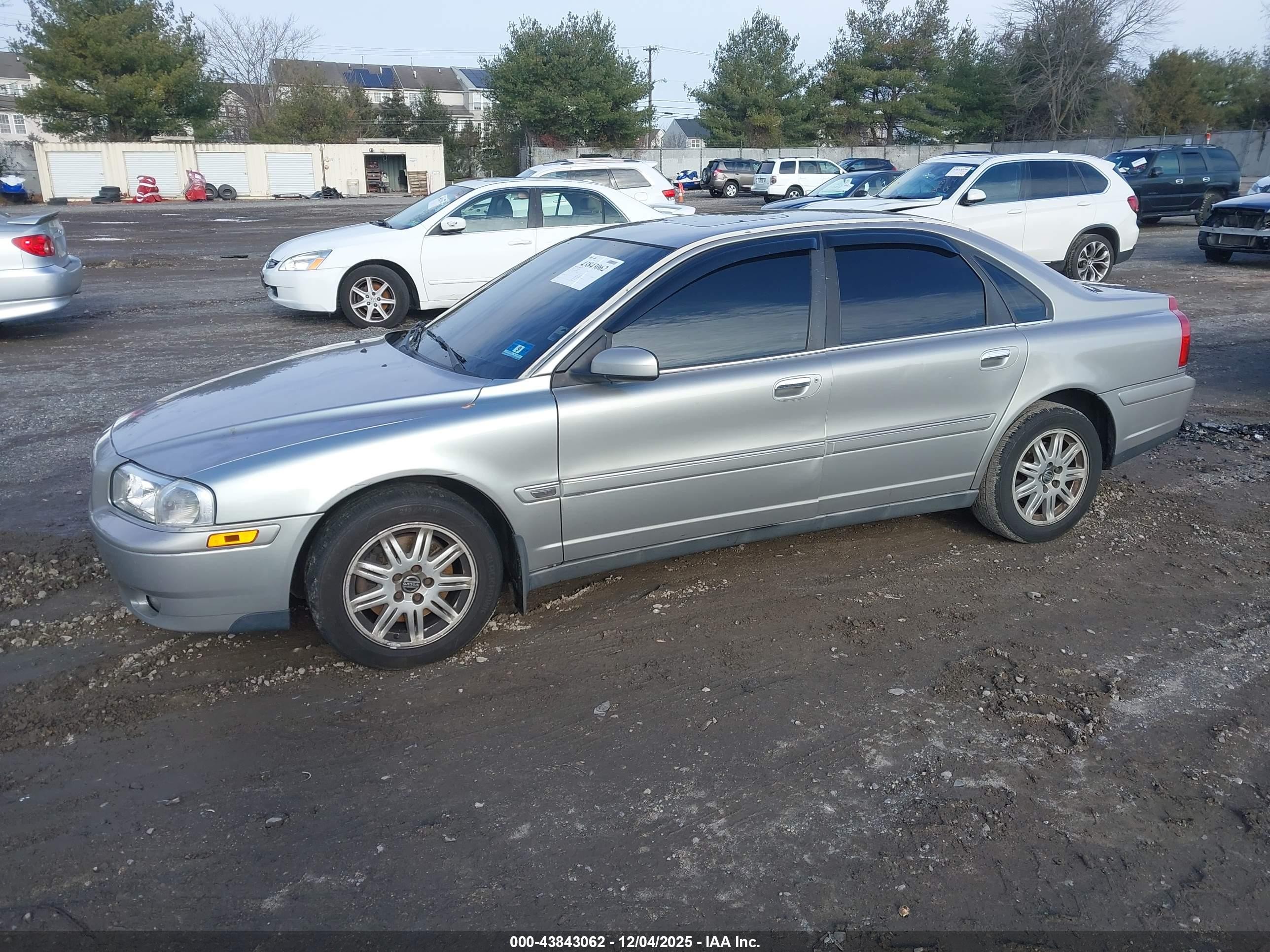 2005 Volvo S80 2.5t Gold vin: YV1TS592751397999