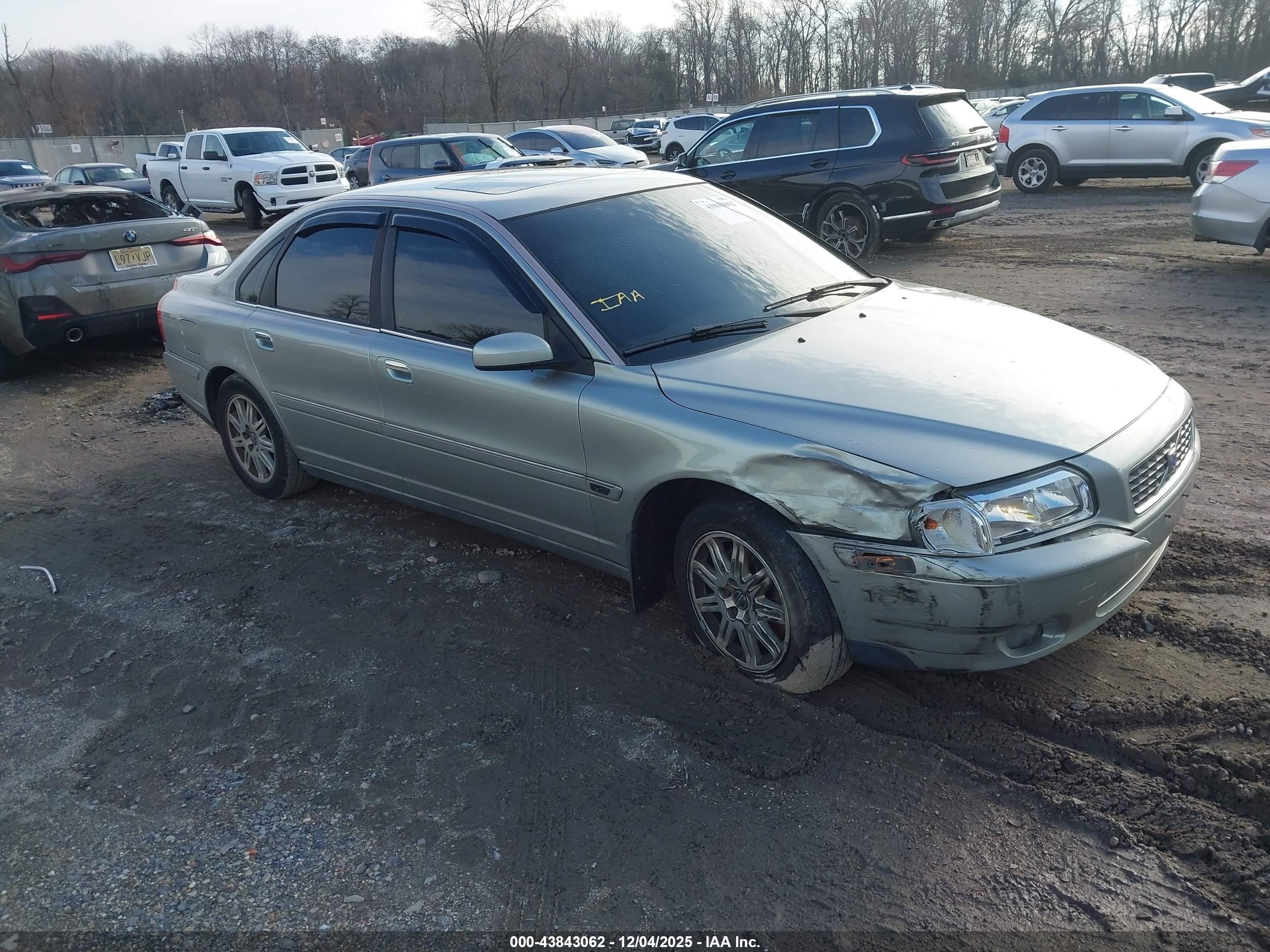 2005 Volvo S80 2.5t Gold vin: YV1TS592751397999