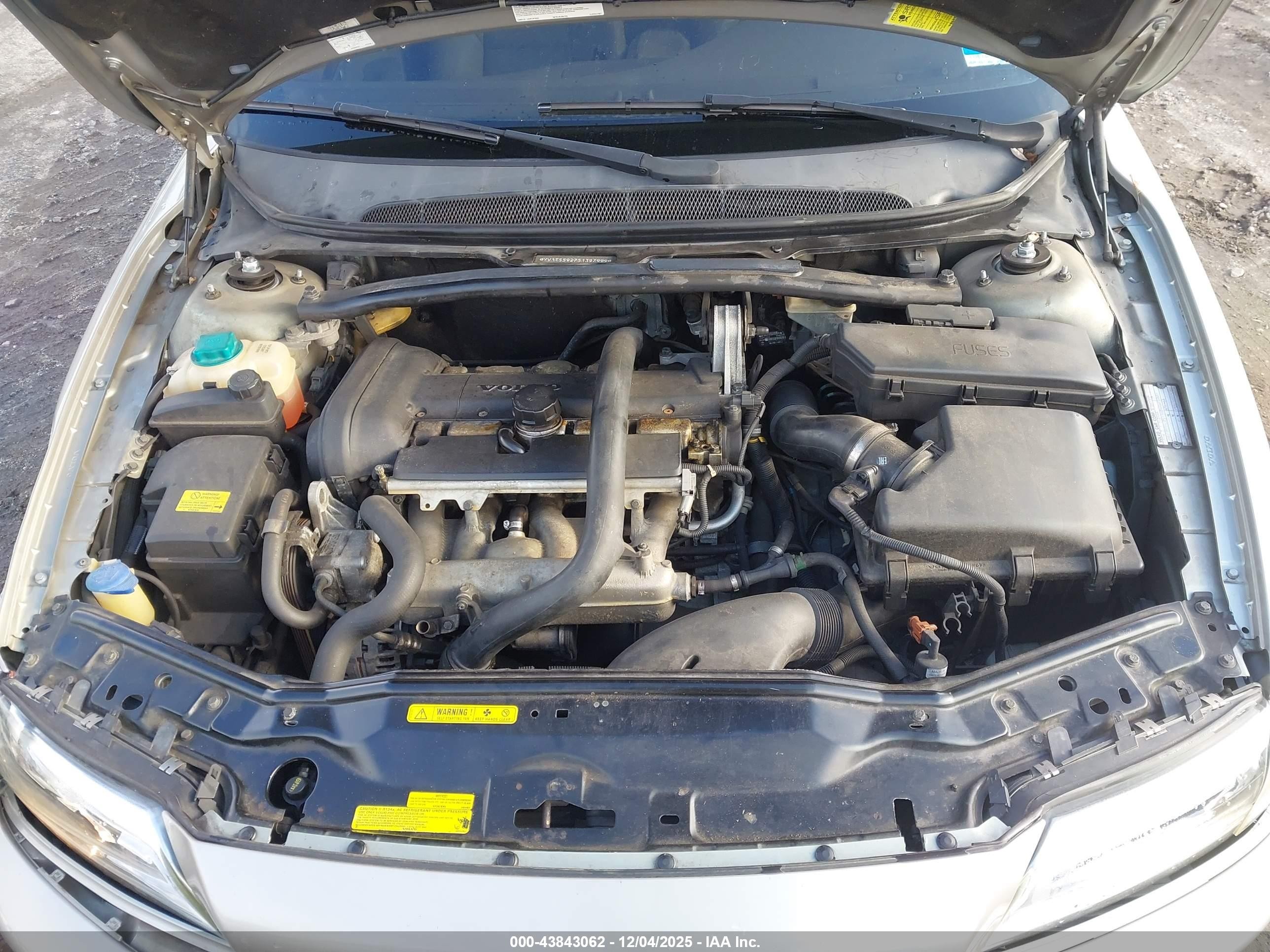 2005 Volvo S80 2.5t Gold vin: YV1TS592751397999
