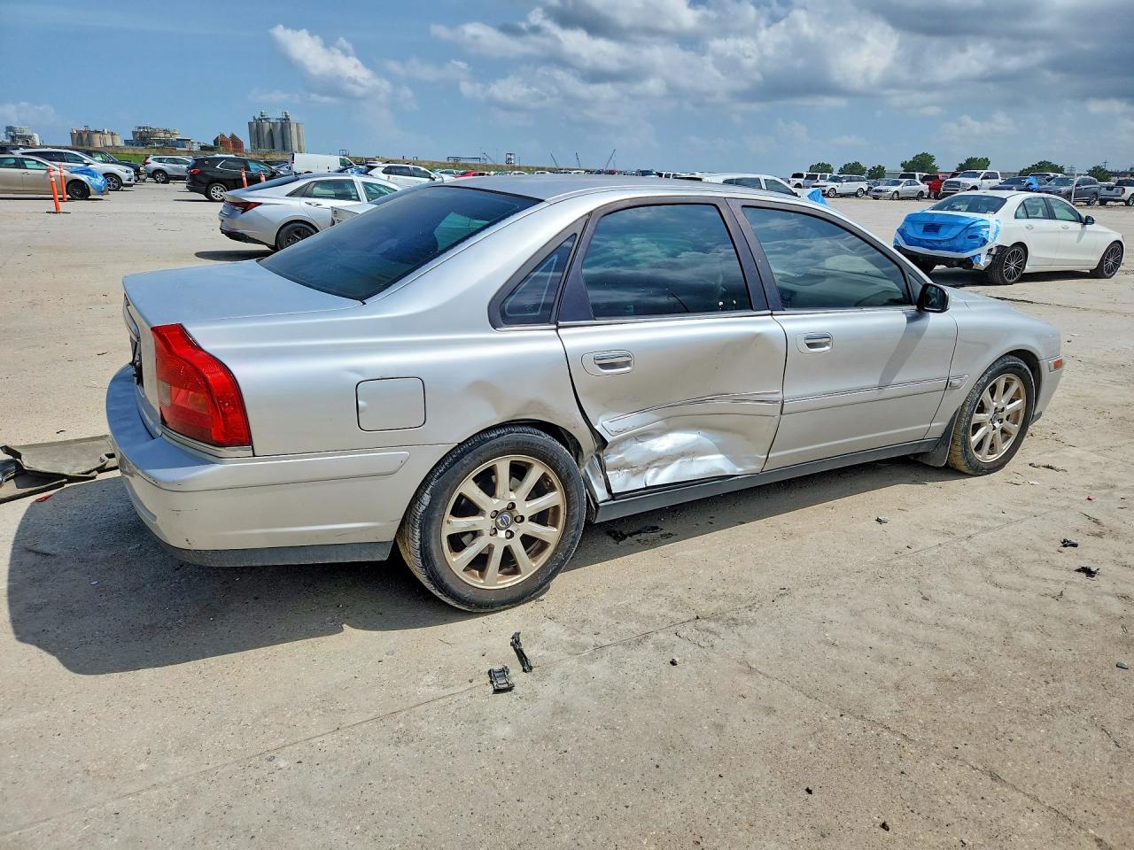 2005 Volvo S80 2.5t Silver vin: YV1TS592851413501