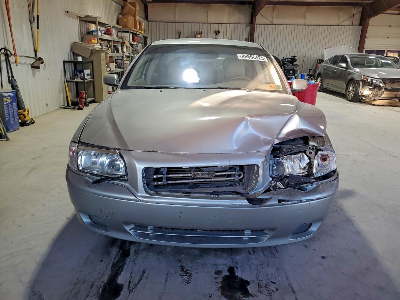 2005 Volvo S80 2.5t Silver vin: YV1TS592951394389
