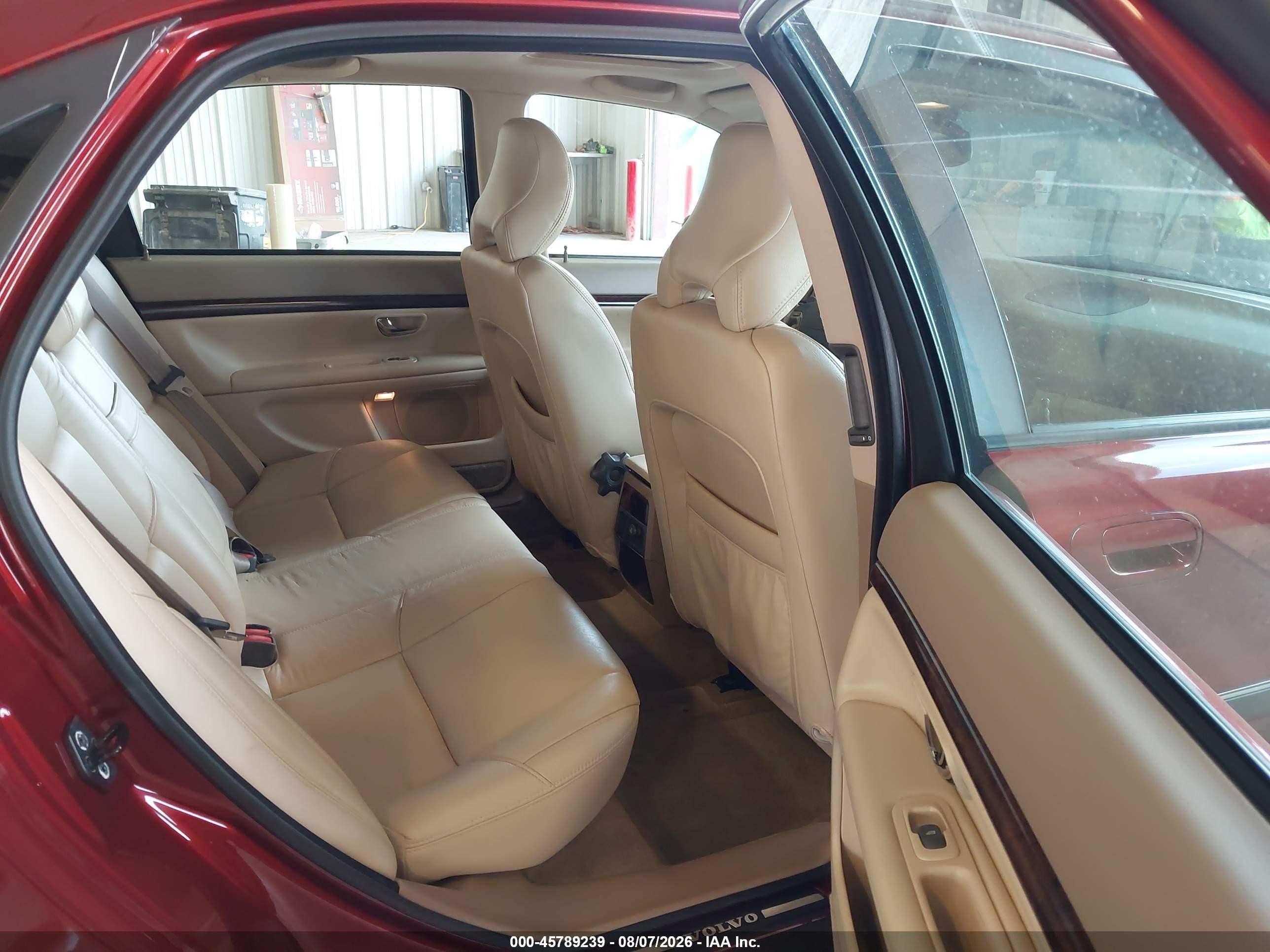 2001 Volvo S80 T6 Exectuvie Red vin: YV1TS90D911166635