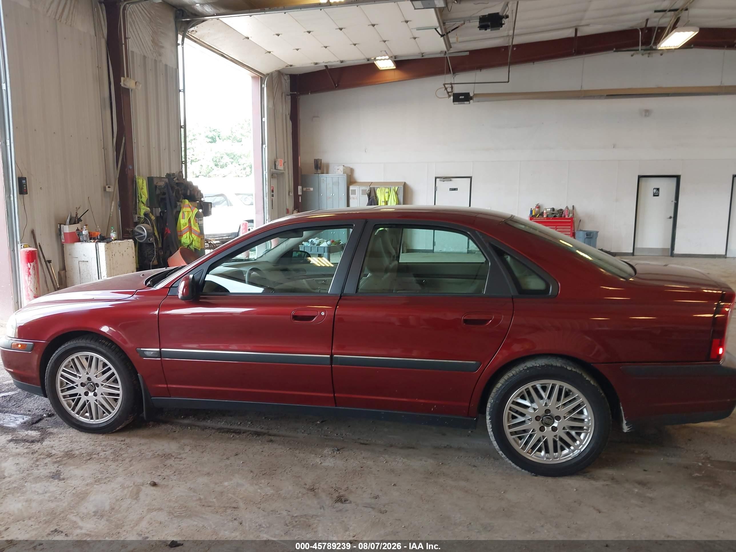 2001 Volvo S80 T6 Exectuvie Red vin: YV1TS90D911166635