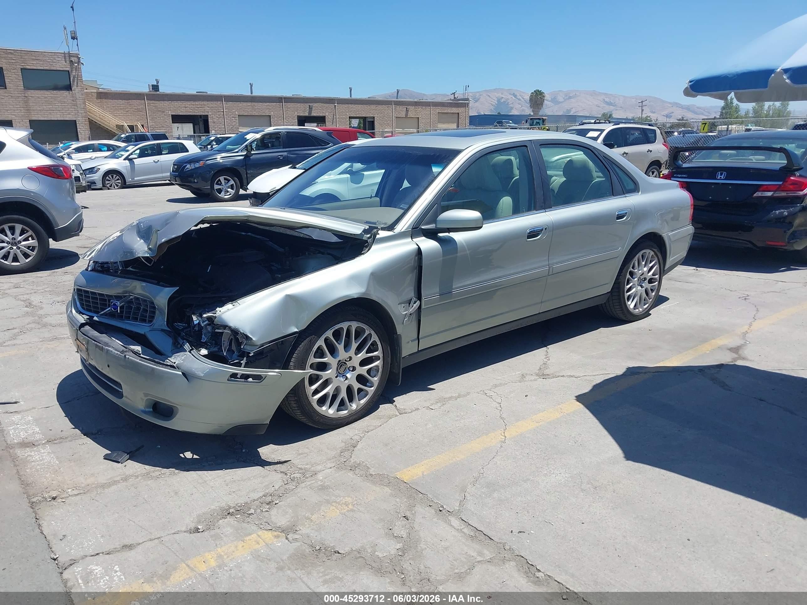 2005 Volvo S80 T6 Gold vin: YV1TS911151400194