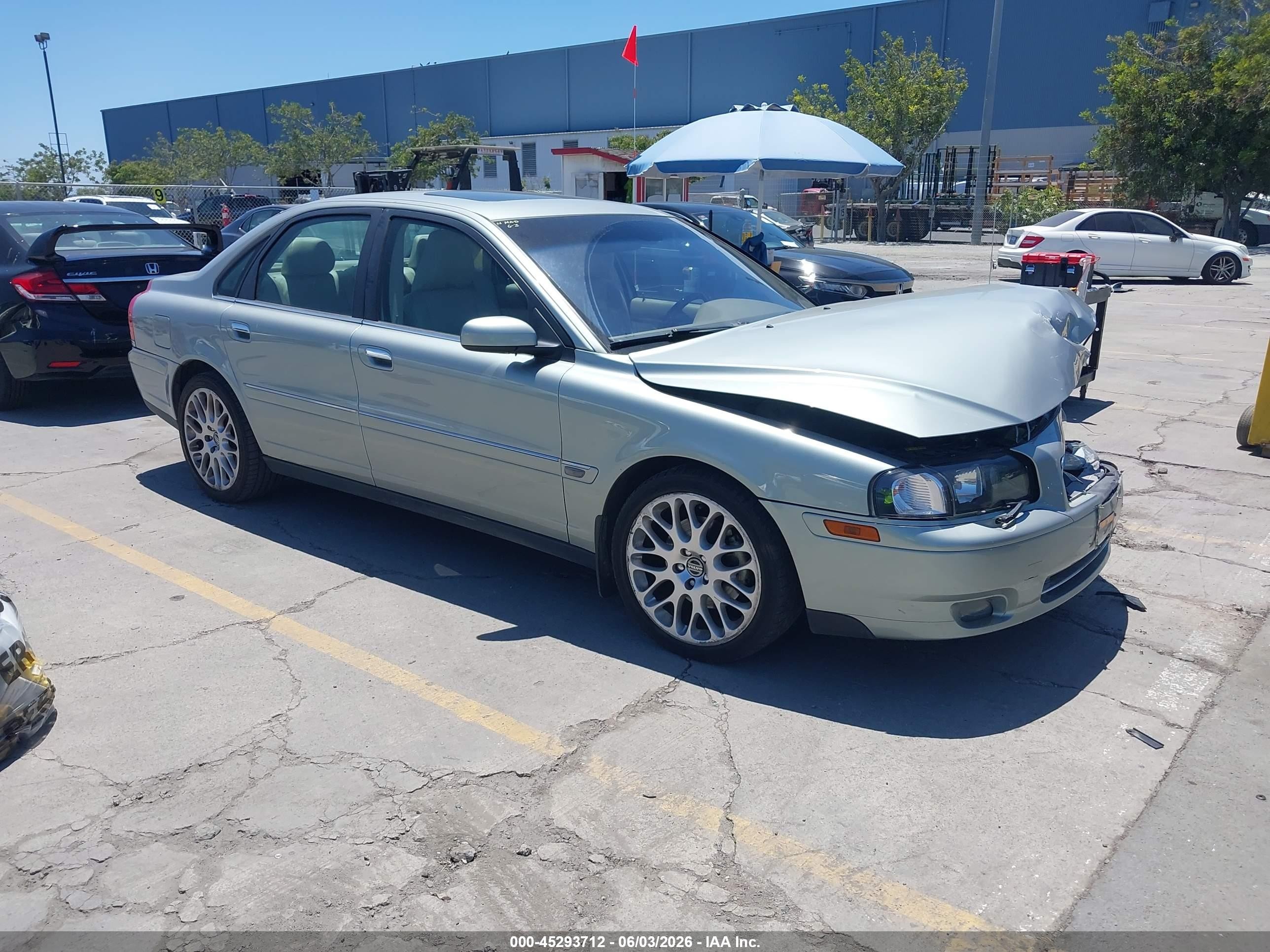 2005 Volvo S80 T6 Gold vin: YV1TS911151400194