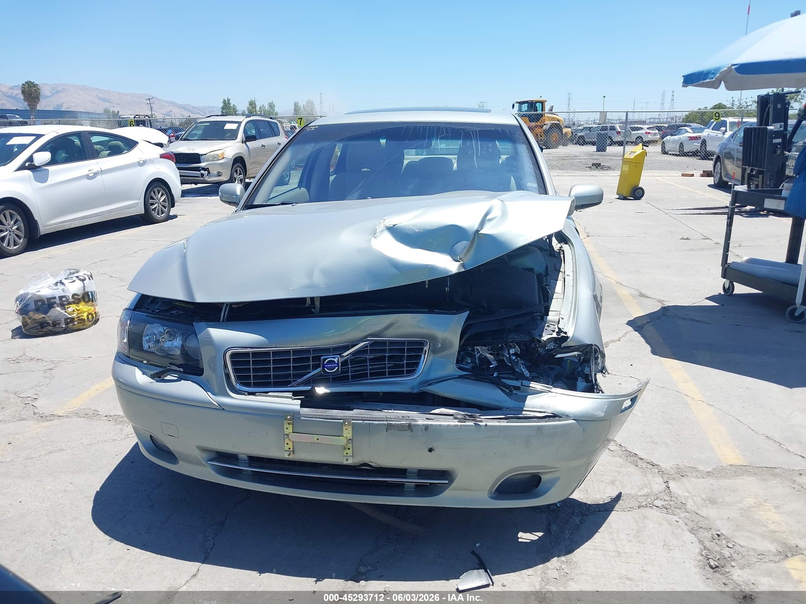 2005 Volvo S80 T6 Gold vin: YV1TS911151400194