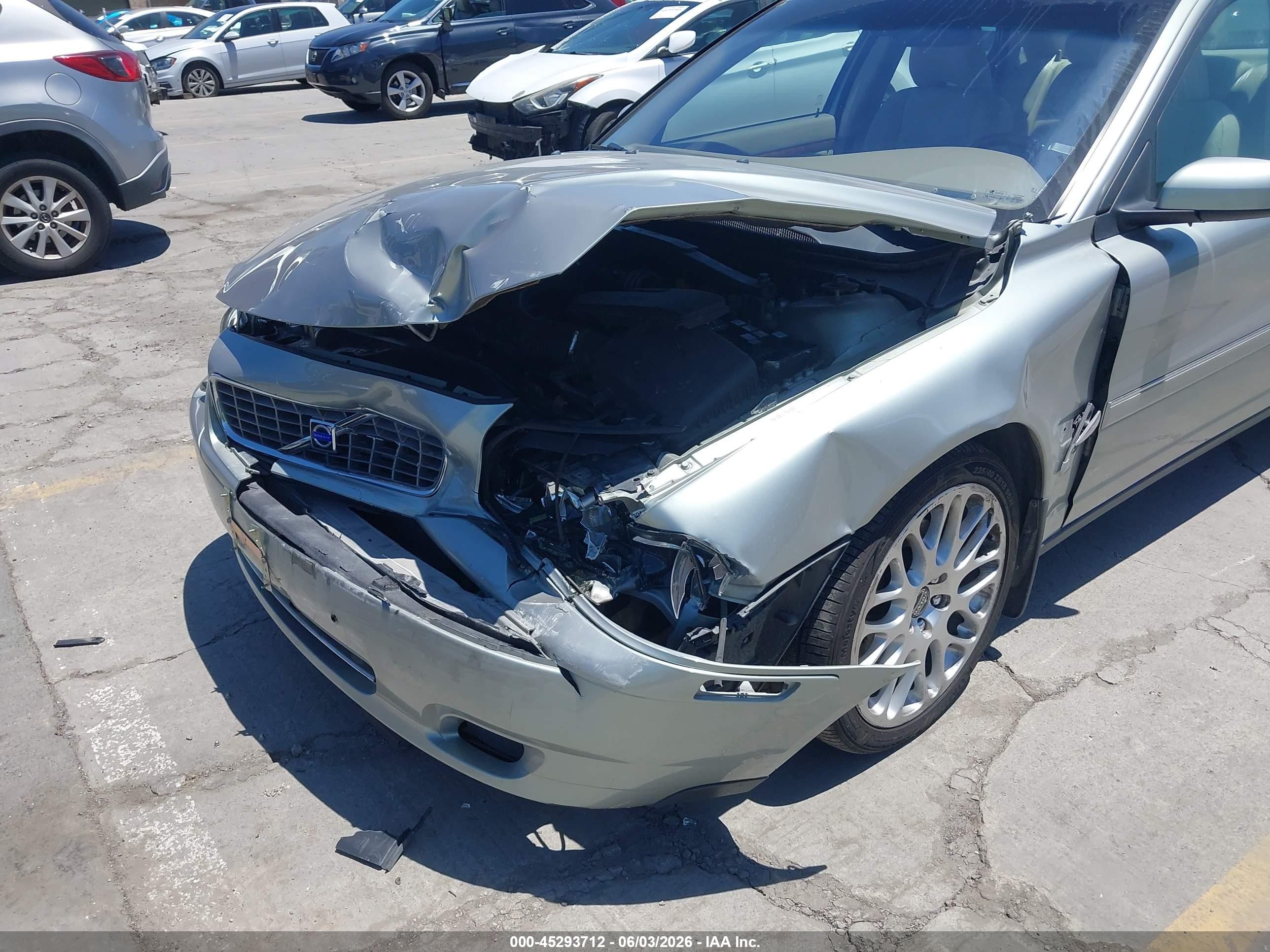 2005 Volvo S80 T6 Gold vin: YV1TS911151400194