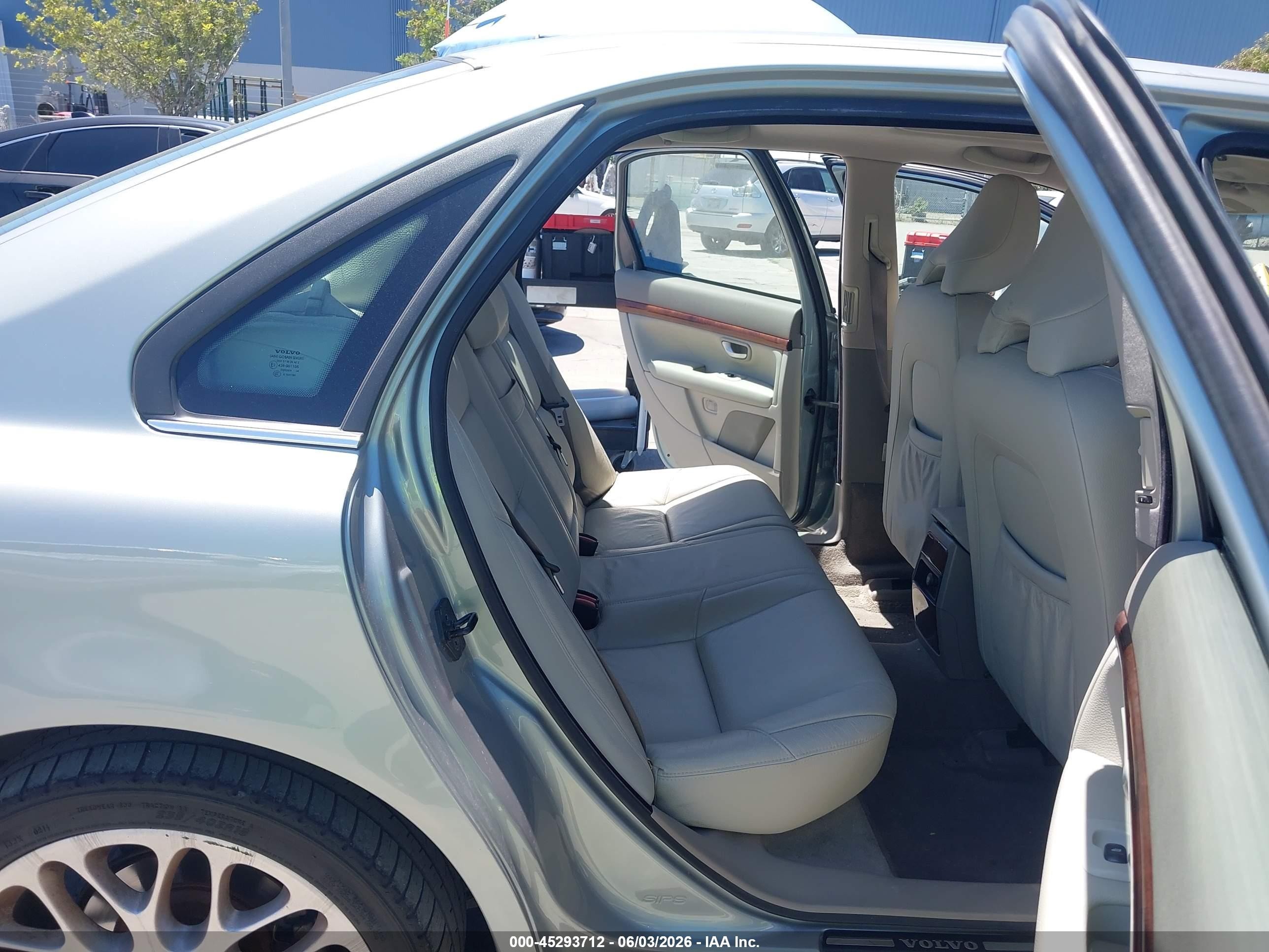 2005 Volvo S80 T6 Gold vin: YV1TS911151400194