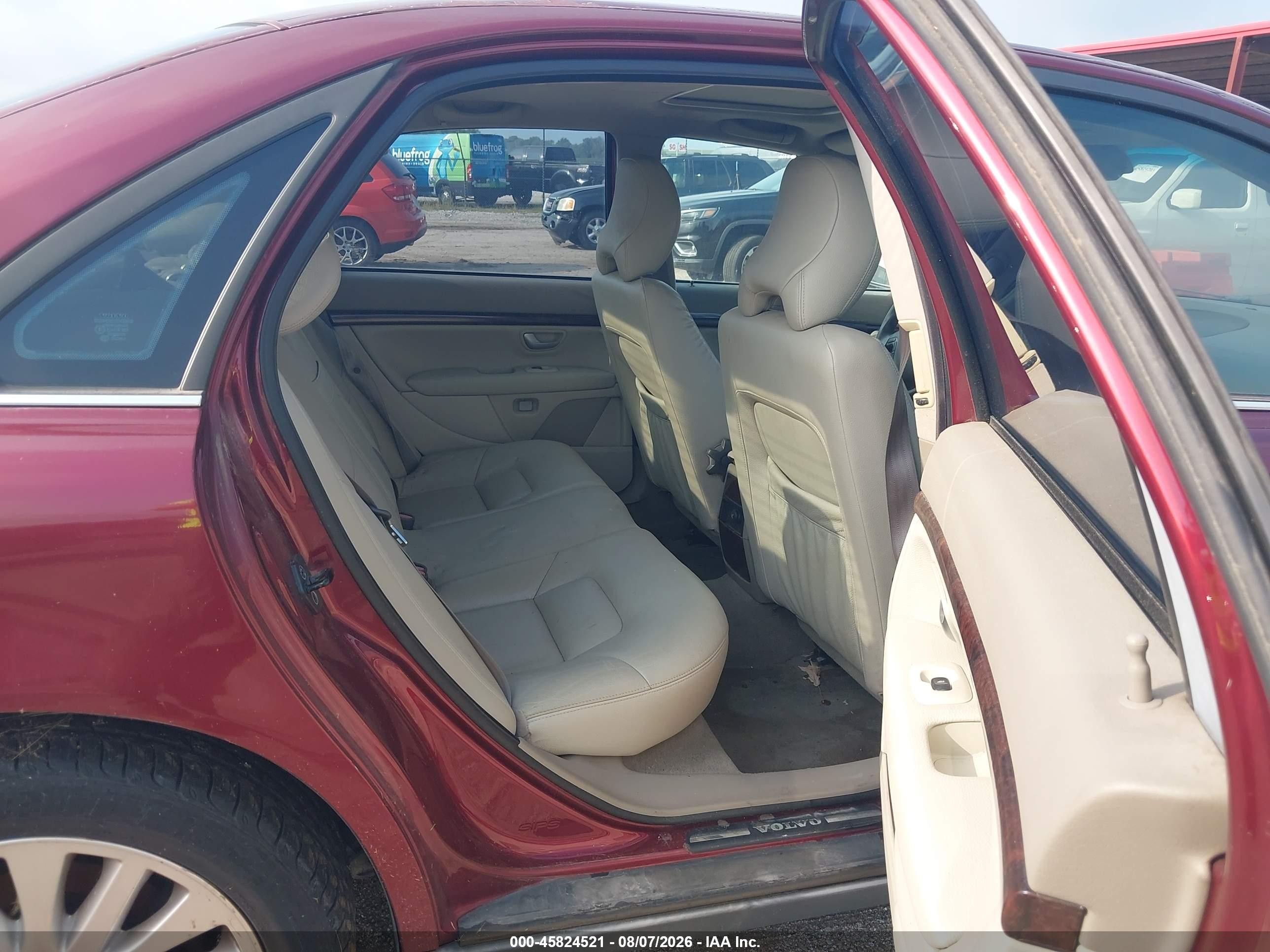 2004 Volvo S80 2.9 Red vin: YV1TS92D341362104