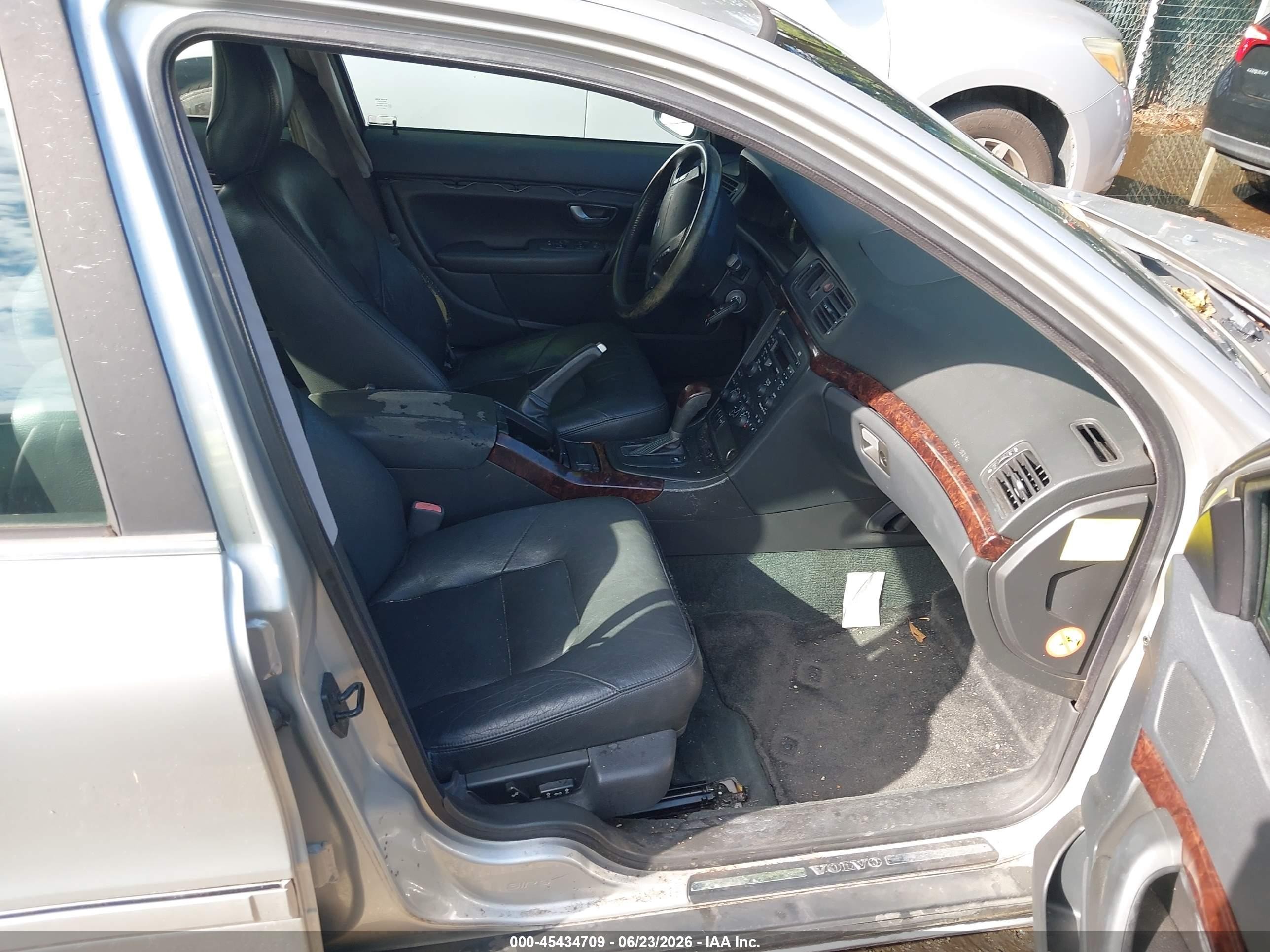 2004 Volvo S80 2.9 Silver vin: YV1TS92D641348469