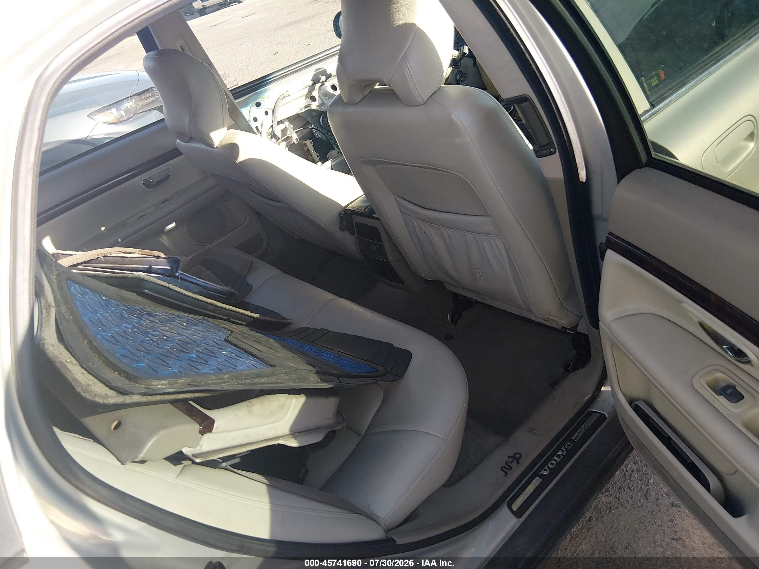 2001 Volvo S80 2.9 Золотой vin: YV1TS94D611162150