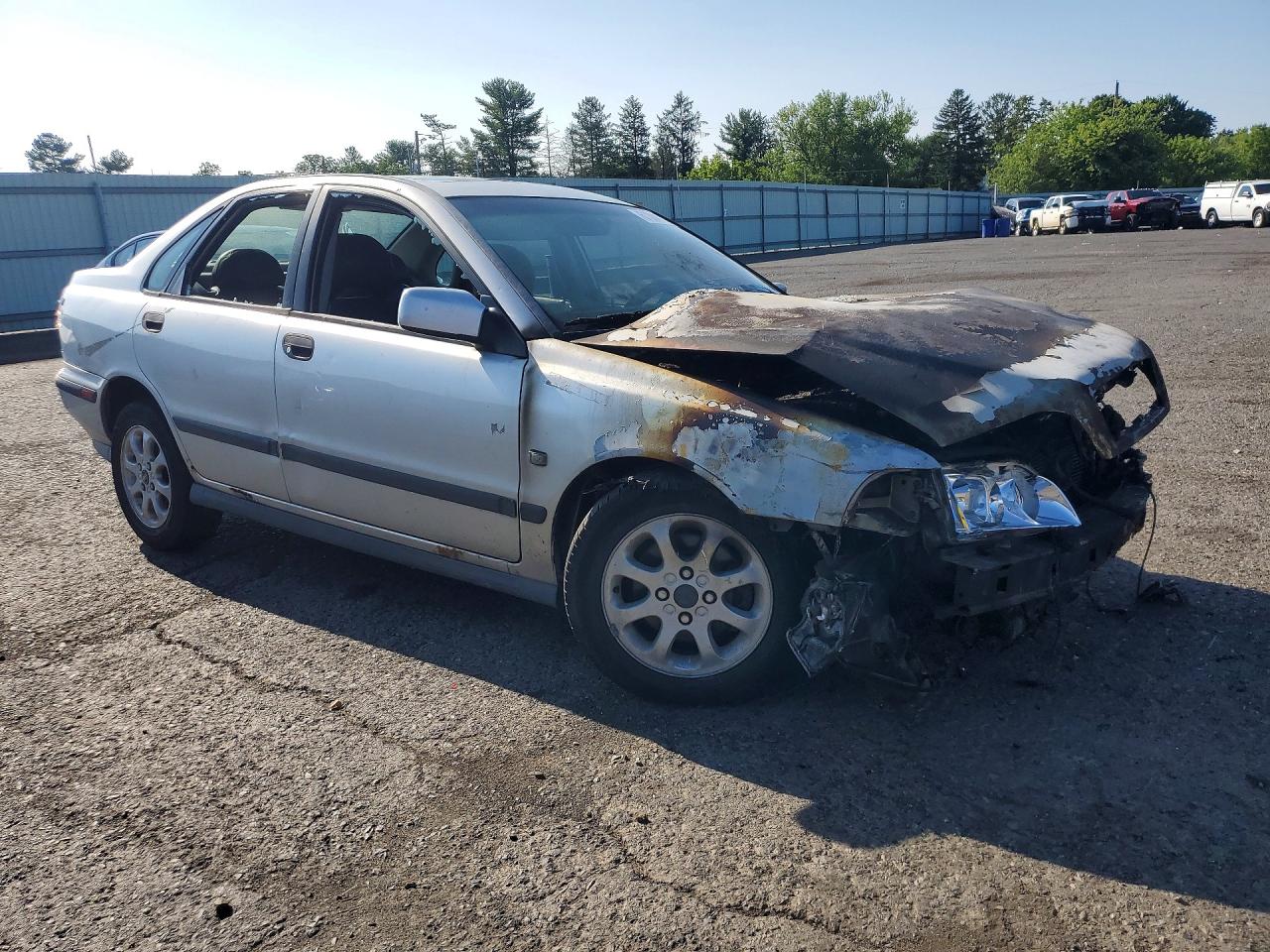 2000 Volvo S40 Silver vin: YV1VS2554YF510855