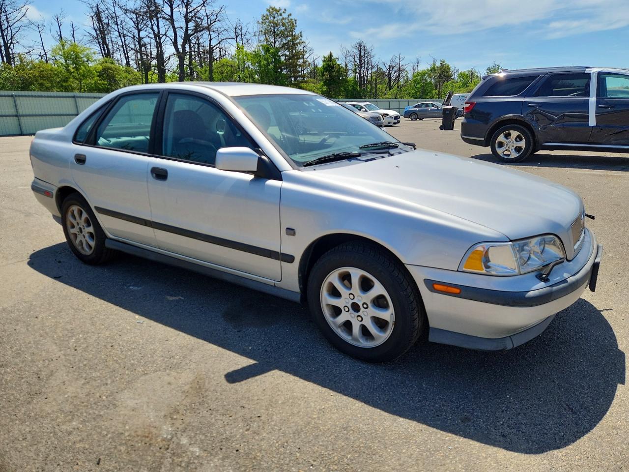 2000 Volvo S40 2.4i Silver vin: YV1VS255XYF557887