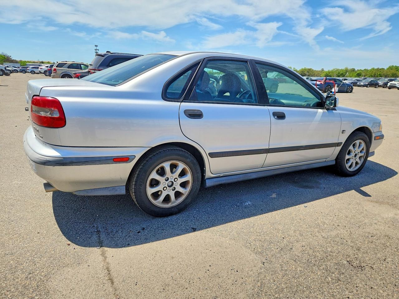 2000 Volvo S40 2.4i Silver vin: YV1VS255XYF557887