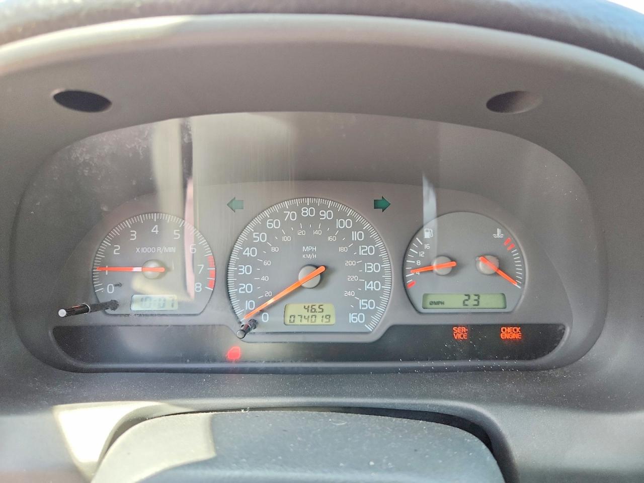 2000 Volvo S40 2.4i Silver vin: YV1VS255XYF557887