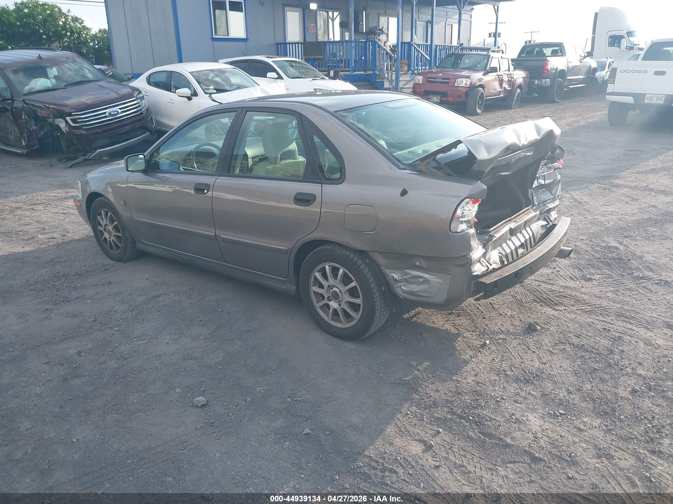2004 Volvo S40 A/lse Gold vin: YV1VS27544F091445
