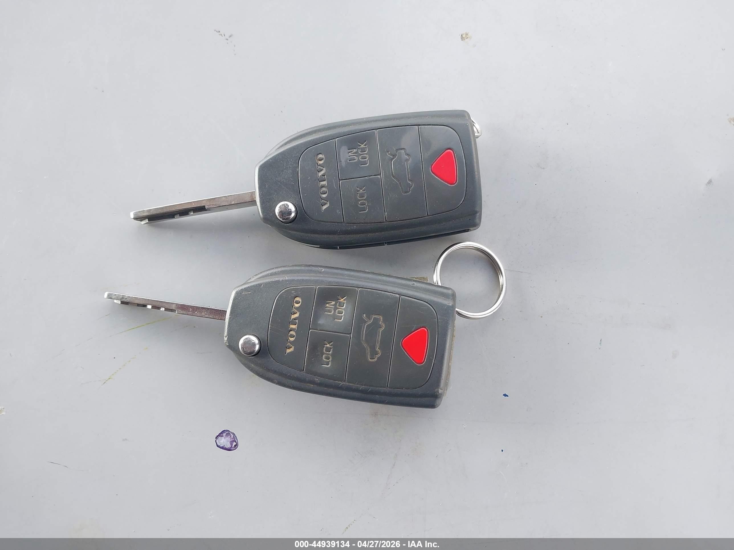 2004 Volvo S40 A/lse Gold vin: YV1VS27544F091445