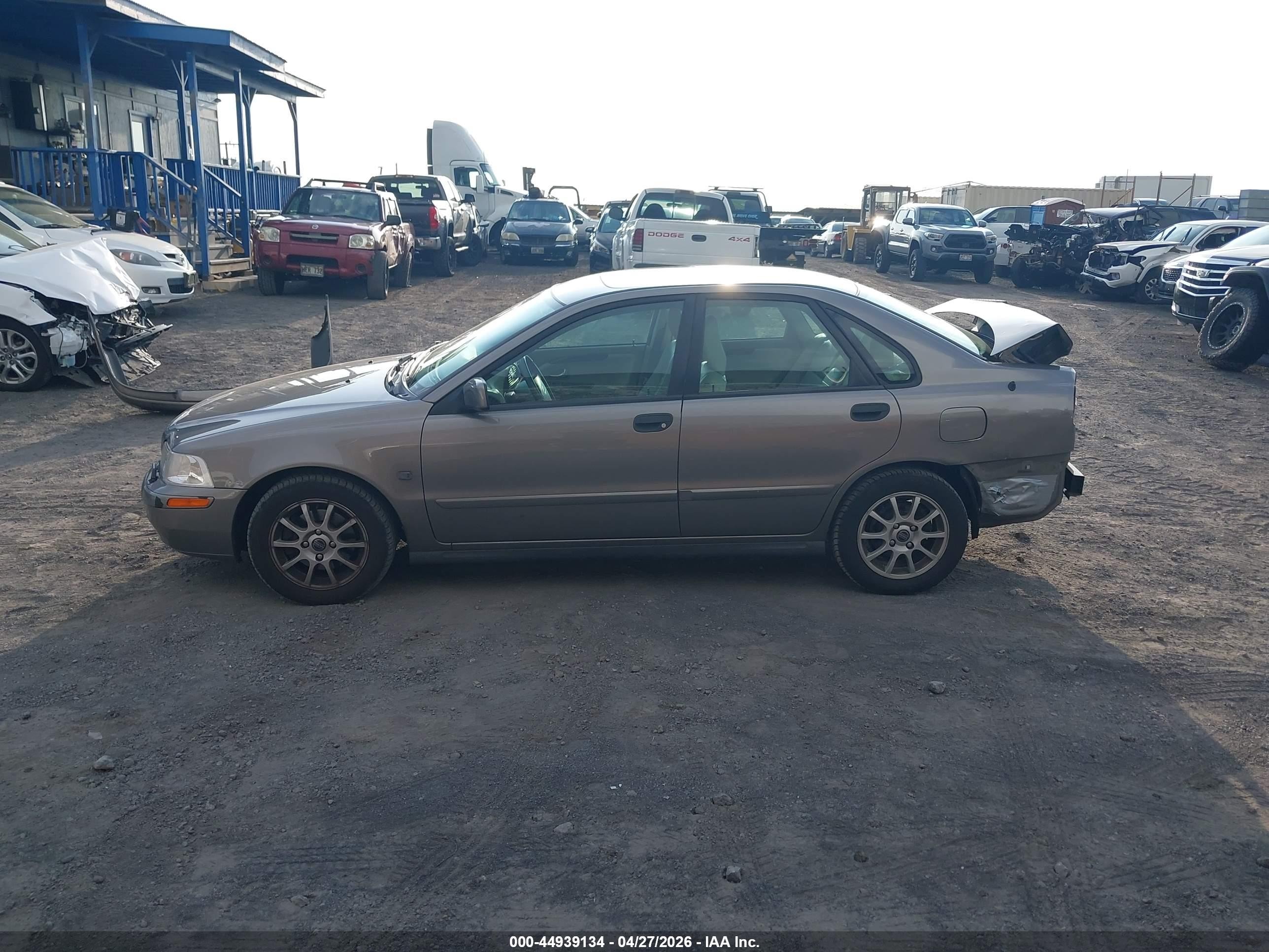 2004 Volvo S40 A/lse Gold vin: YV1VS27544F091445