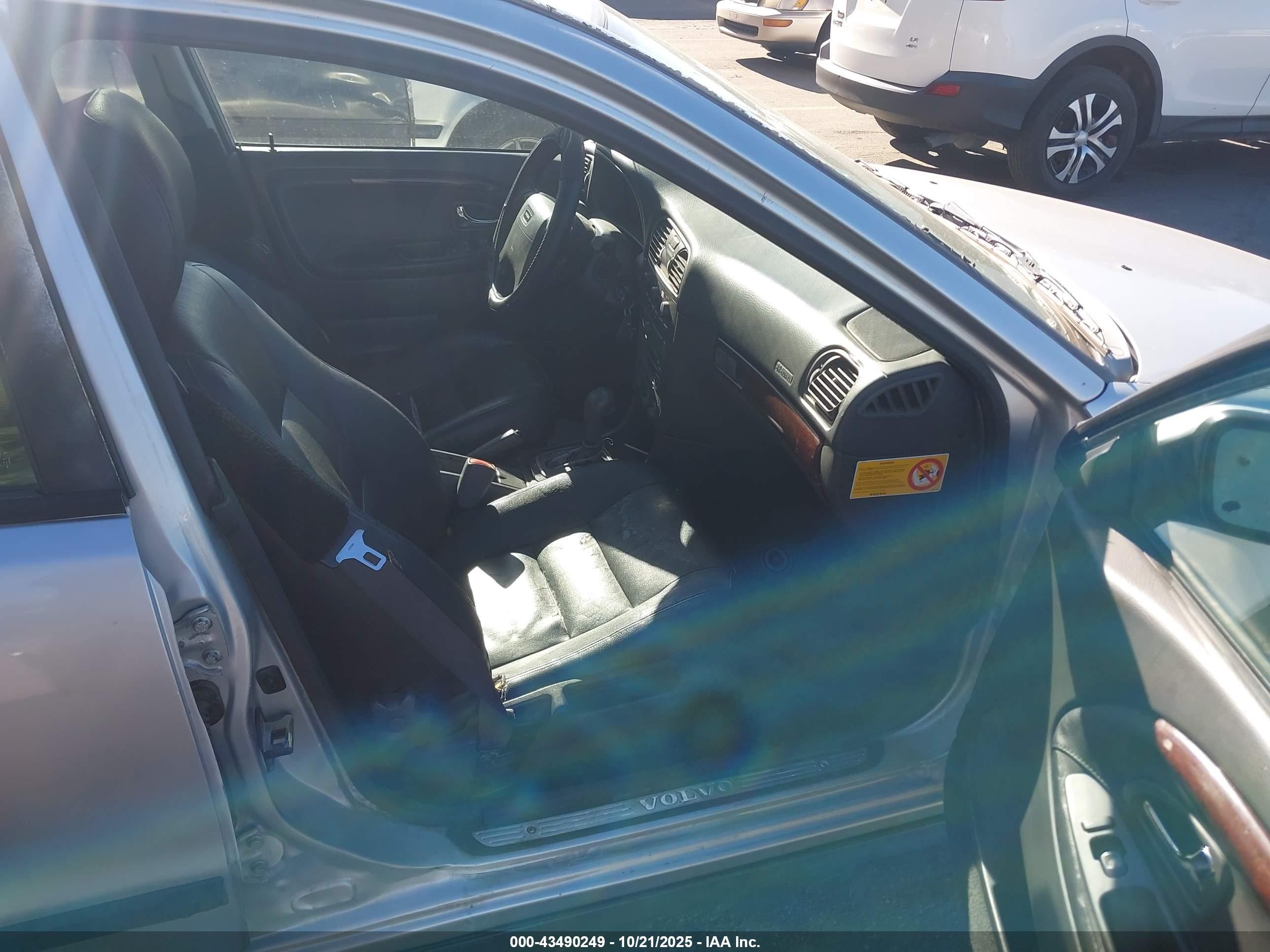 2001 Volvo S40 A/sport Edition Серебряный vin: YV1VS29501F607924