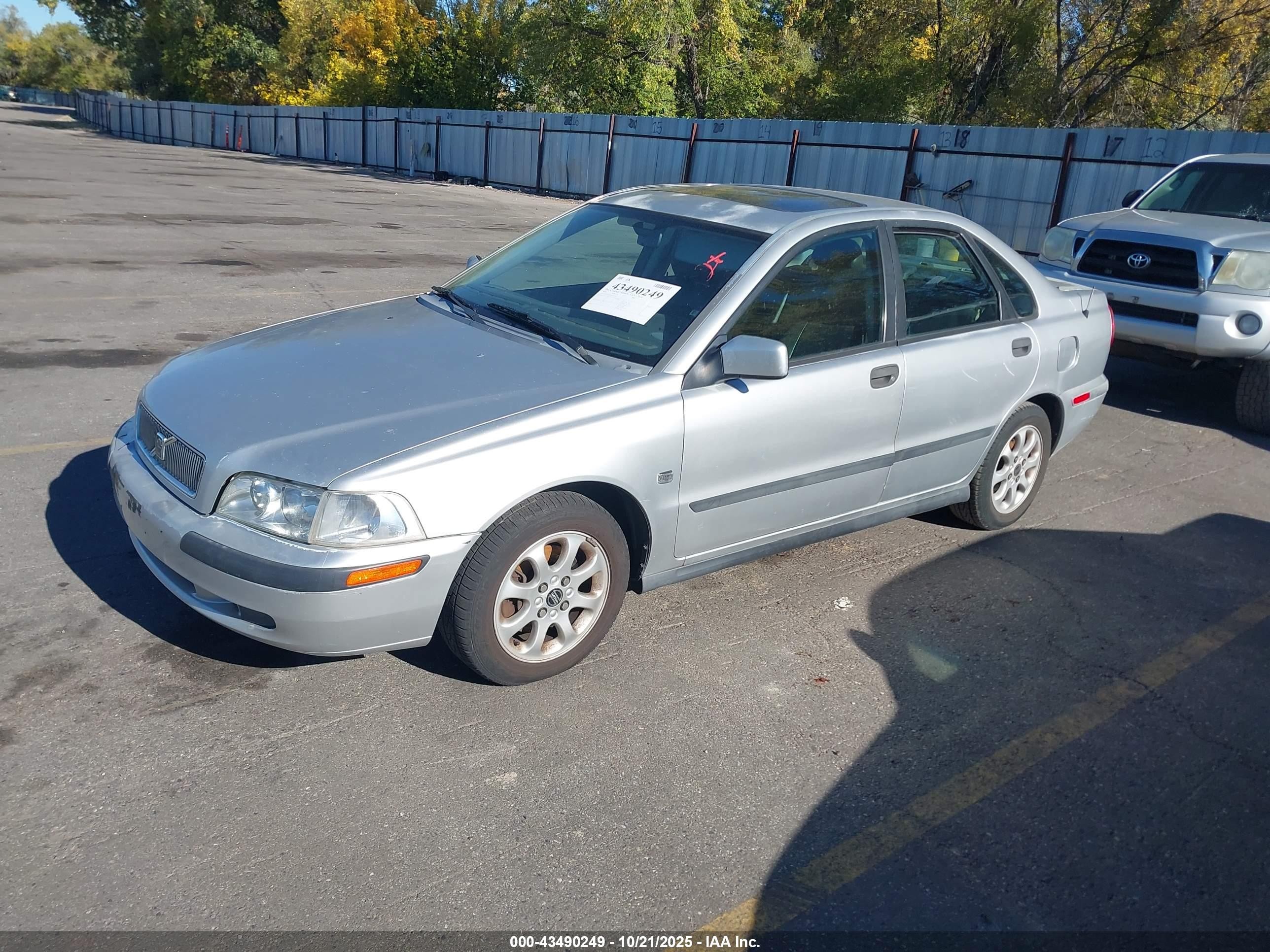 2001 Volvo S40 A/sport Edition Серебряный vin: YV1VS29501F607924