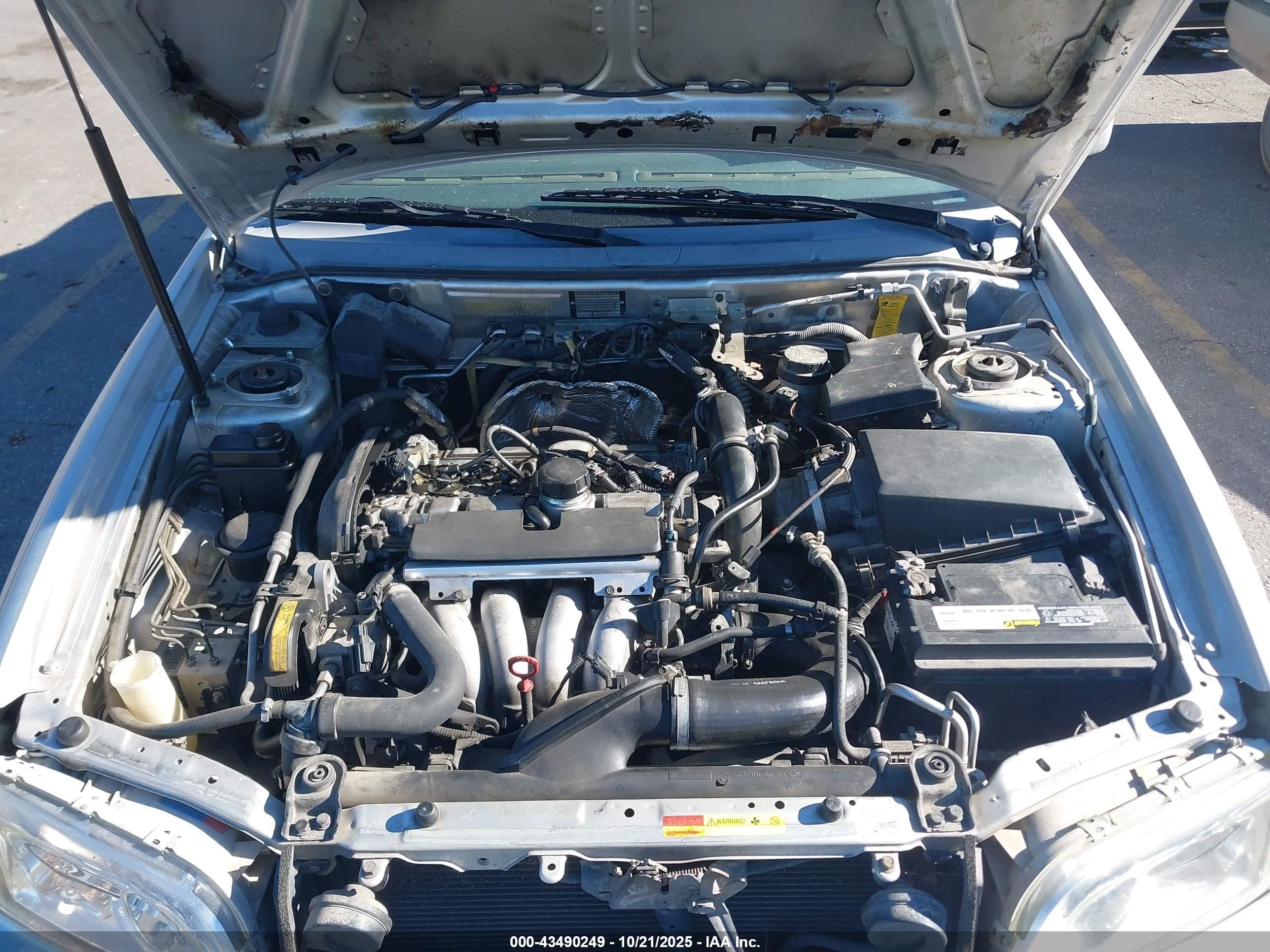 2001 Volvo S40 A/sport Edition Серебряный vin: YV1VS29501F607924
