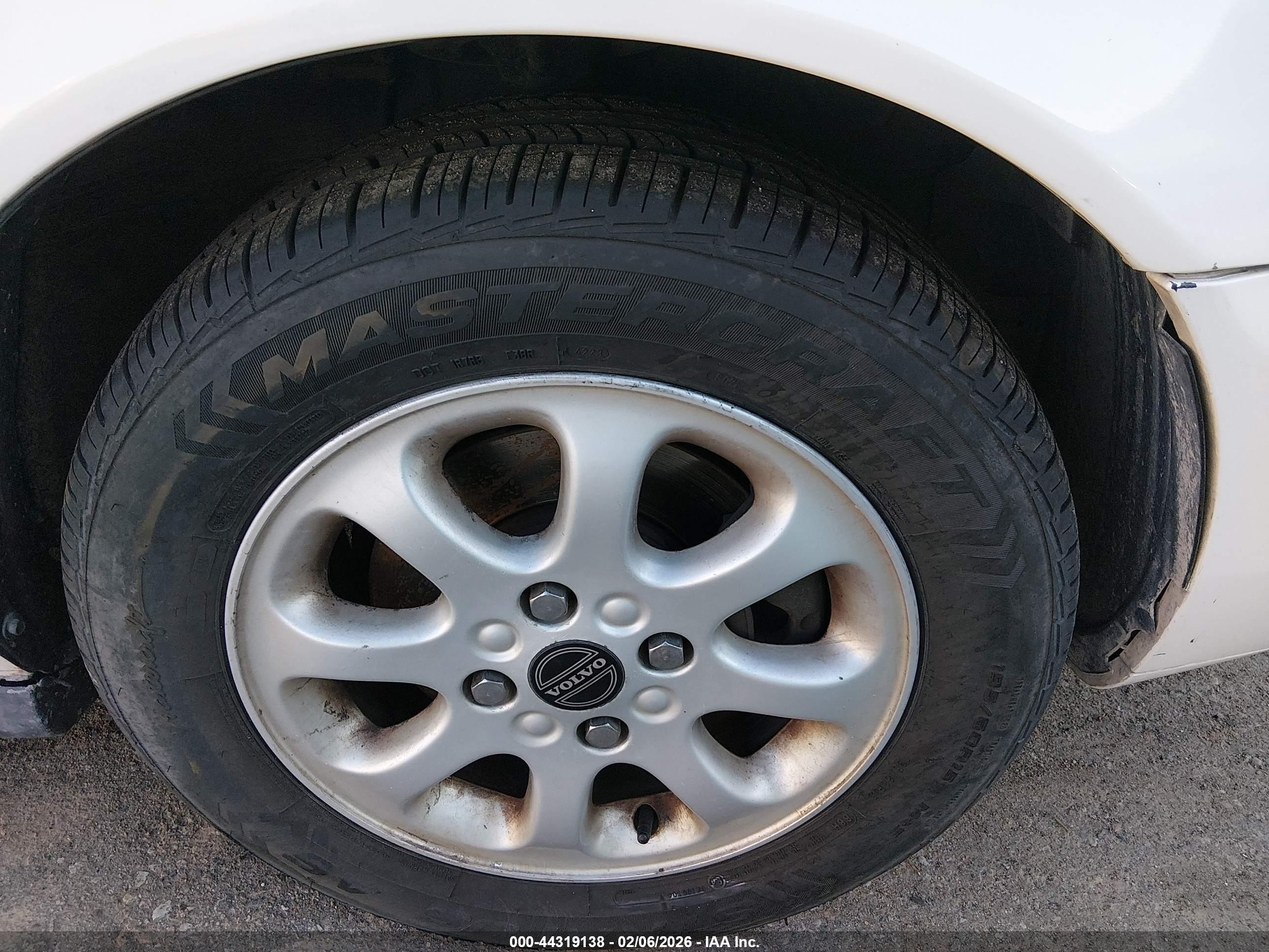 2001 Volvo S40 A/sport Edition White vin: YV1VS29501F657772