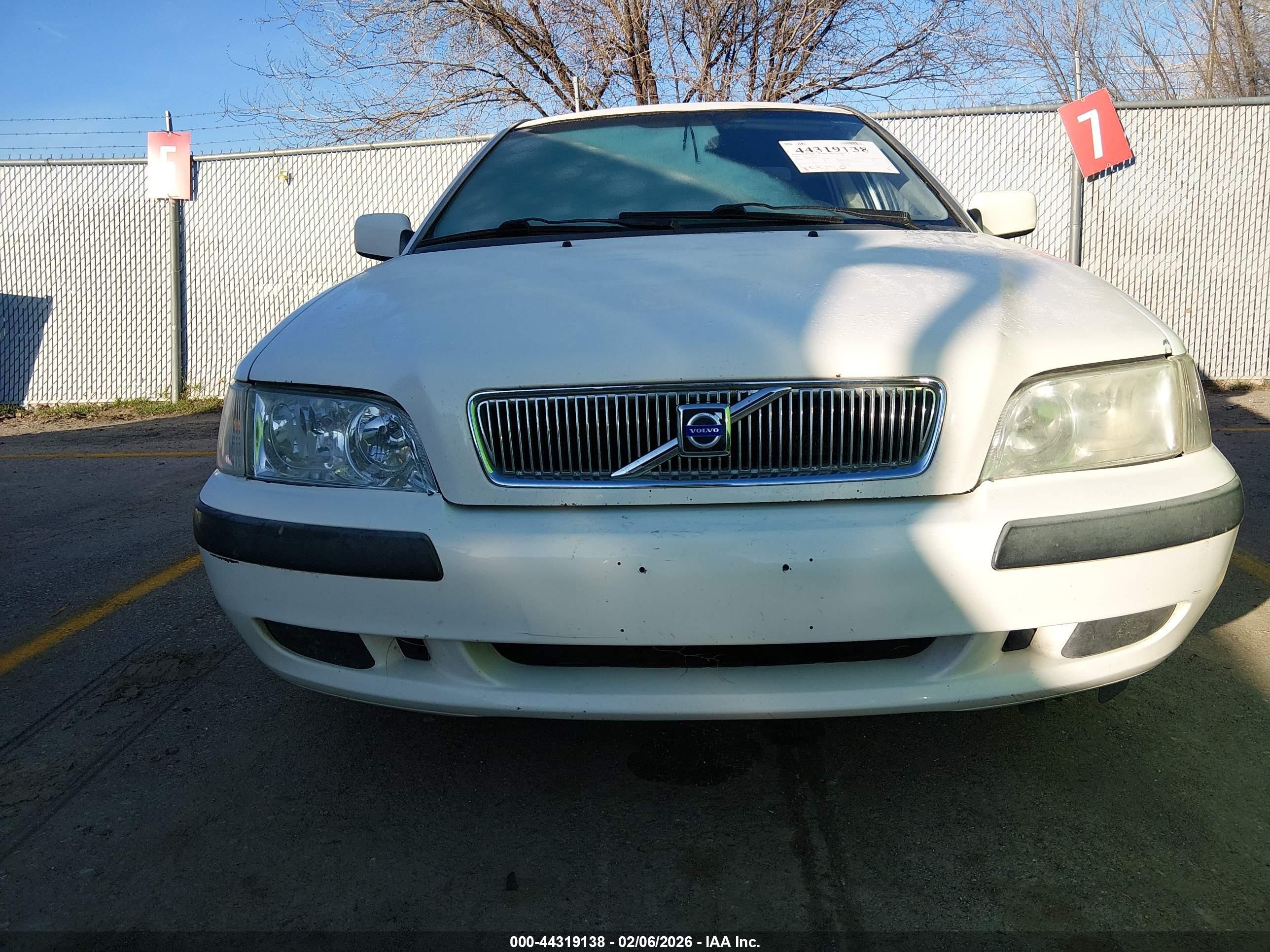 2001 Volvo S40 A/sport Edition White vin: YV1VS29501F657772