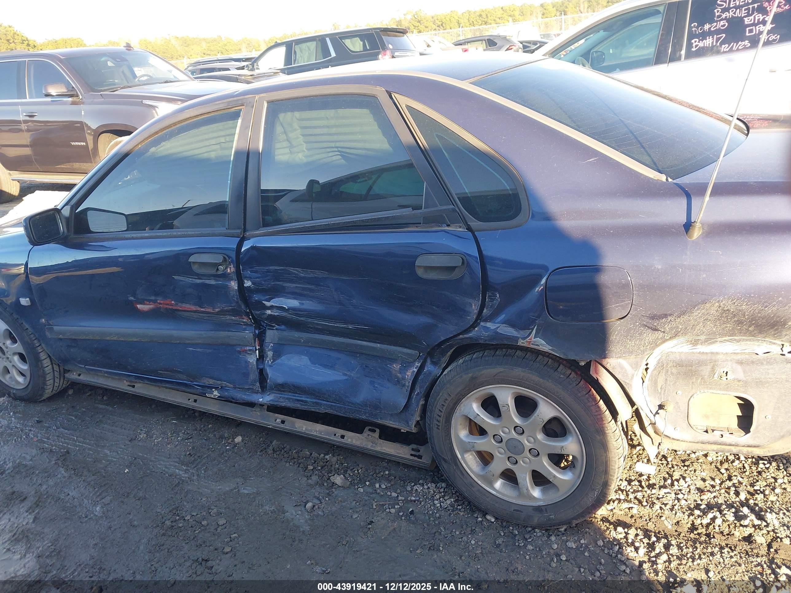 2001 Volvo S40 A/sport Edition Blue vin: YV1VS29501F712835