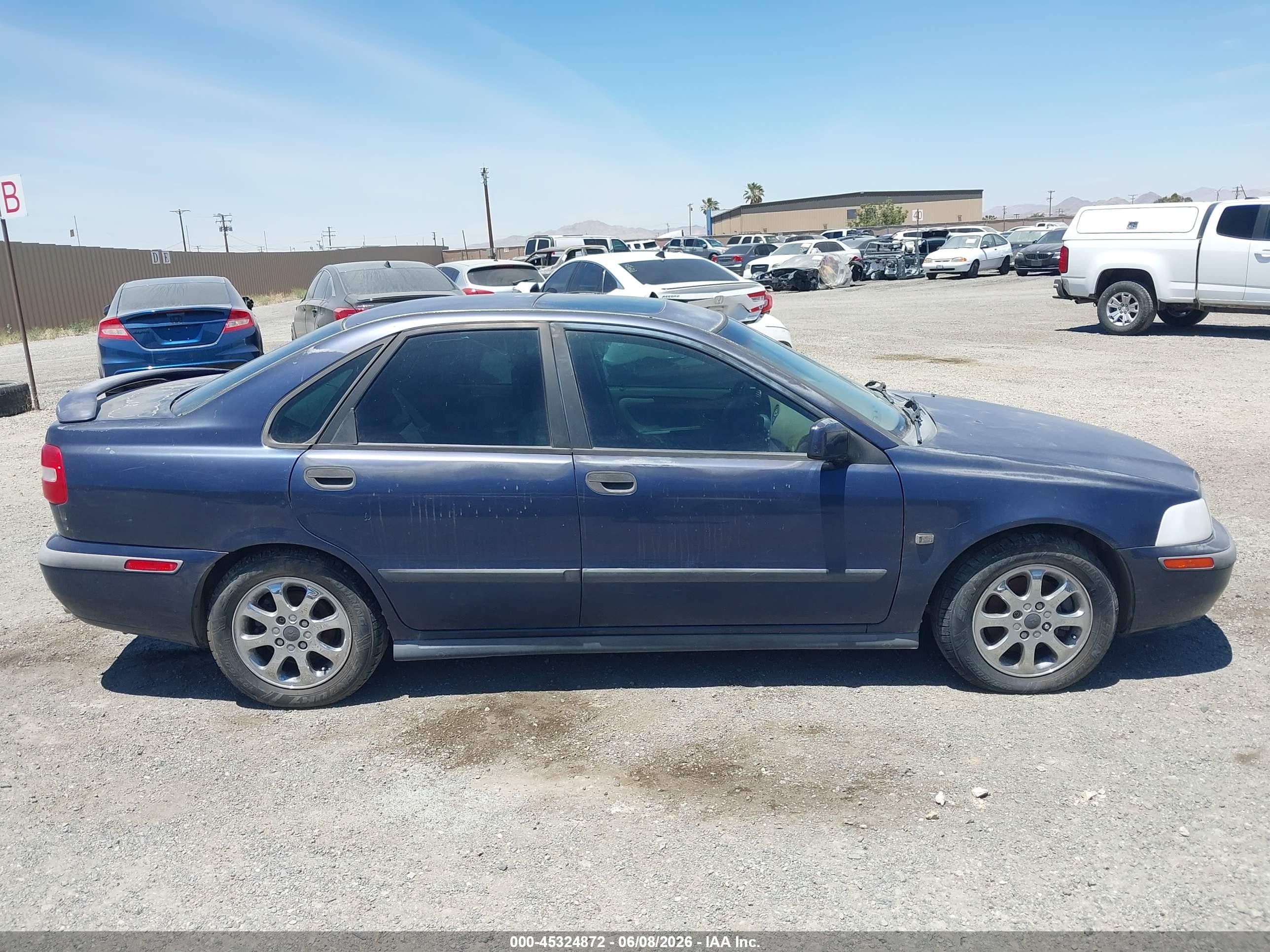 2001 Volvo S40 A/sport Edition Dark Blue vin: YV1VS29511F733435
