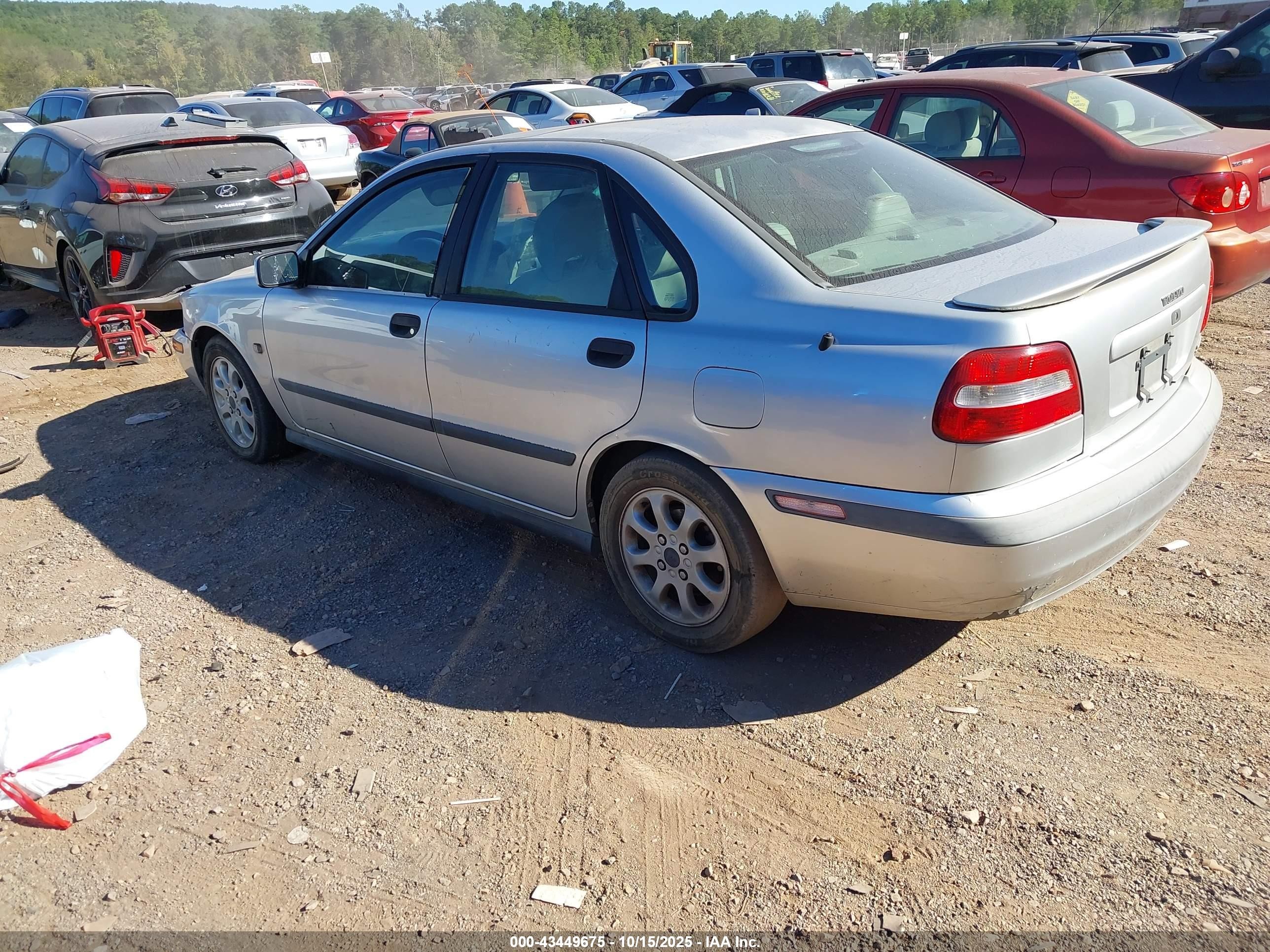 2001 Volvo S40 A/sport Edition Silver vin: YV1VS29531F605696