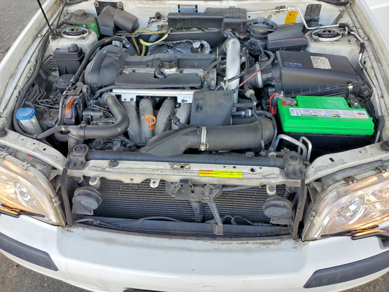 2002 Volvo S40 1.9t White vin: YV1VS29552F877541