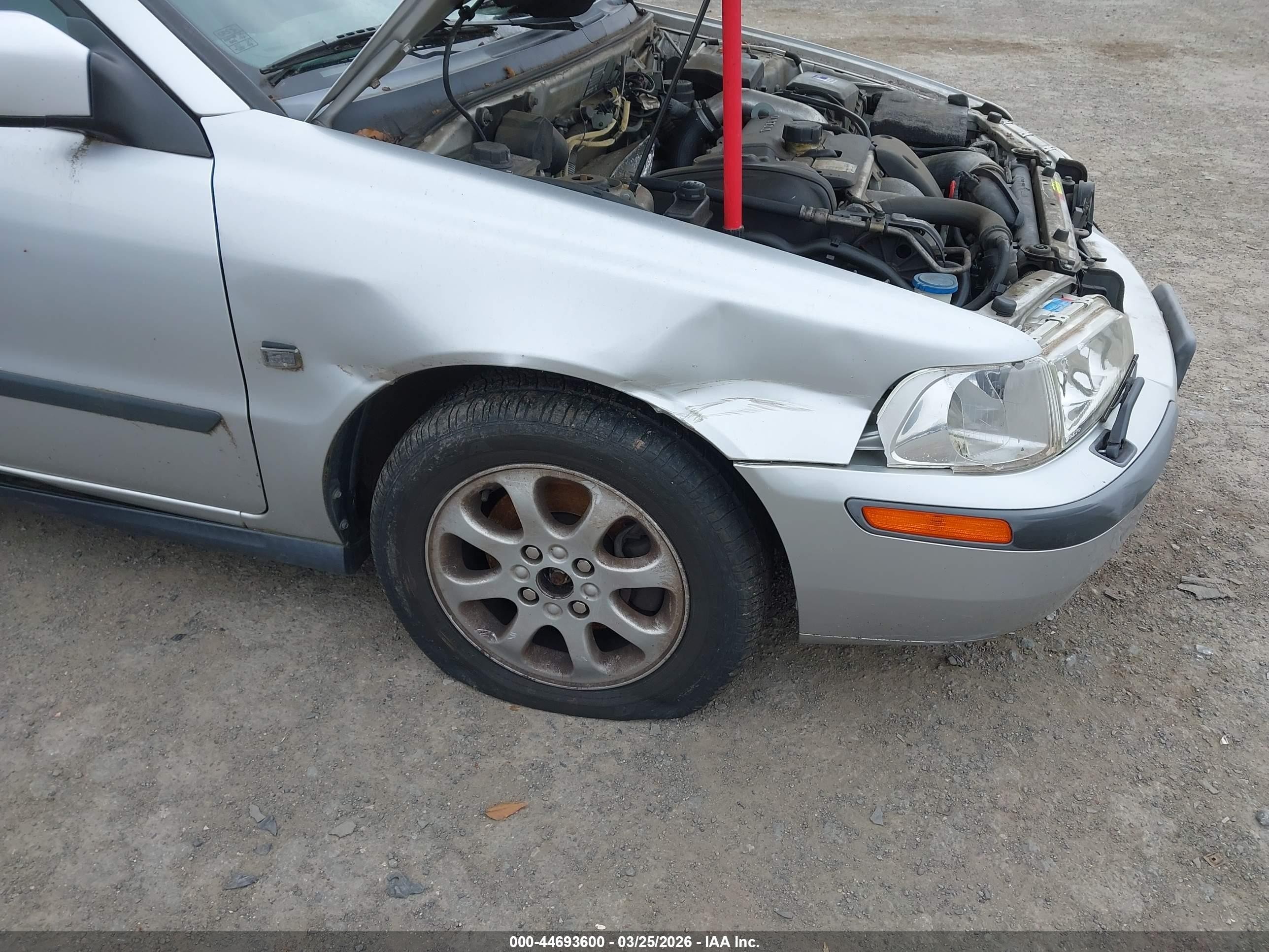 2001 Volvo S40 A/sport Edition Серебряный vin: YV1VS29571F704599