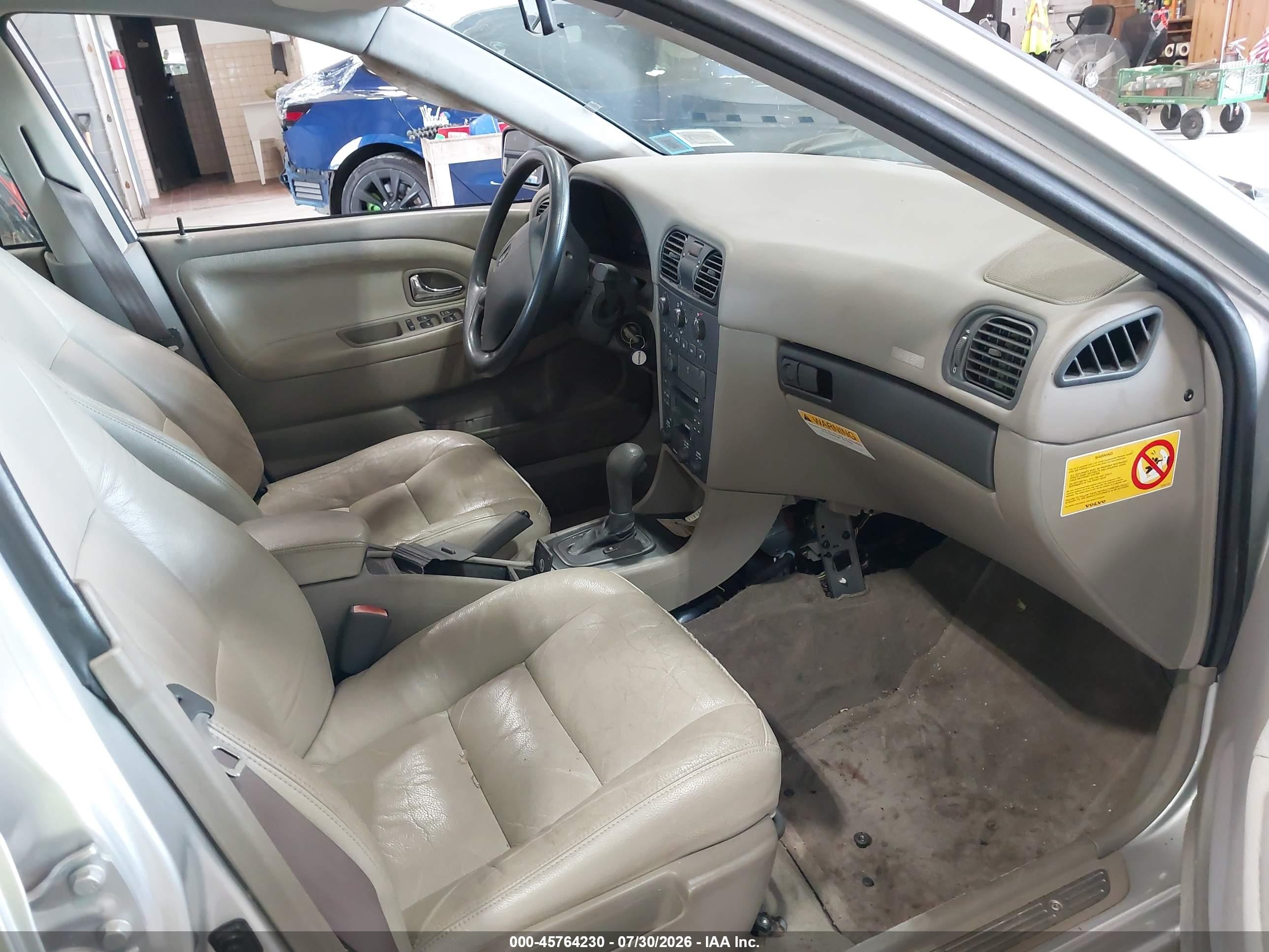 2001 Volvo S40 A/sport Edition Серебряный vin: YV1VS29571F769808