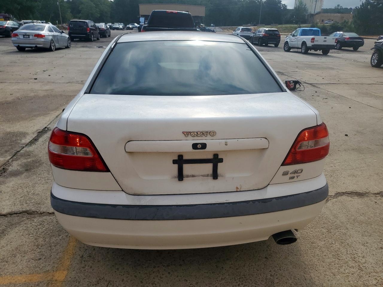2002 Volvo S40 1.9t White vin: YV1VS29572F808415