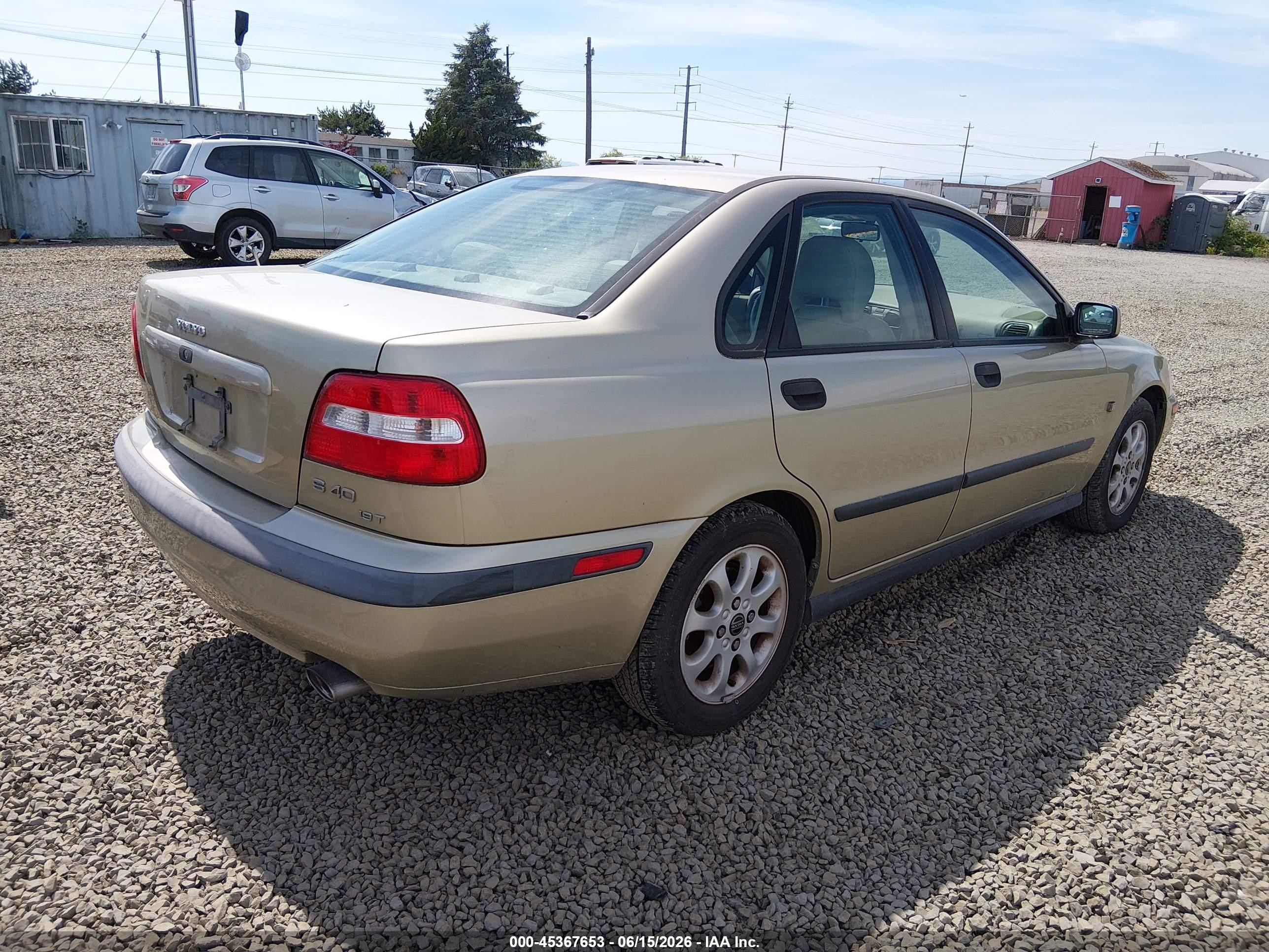 2001 Volvo S40 A/sport Edition Gold vin: YV1VS29581F655977