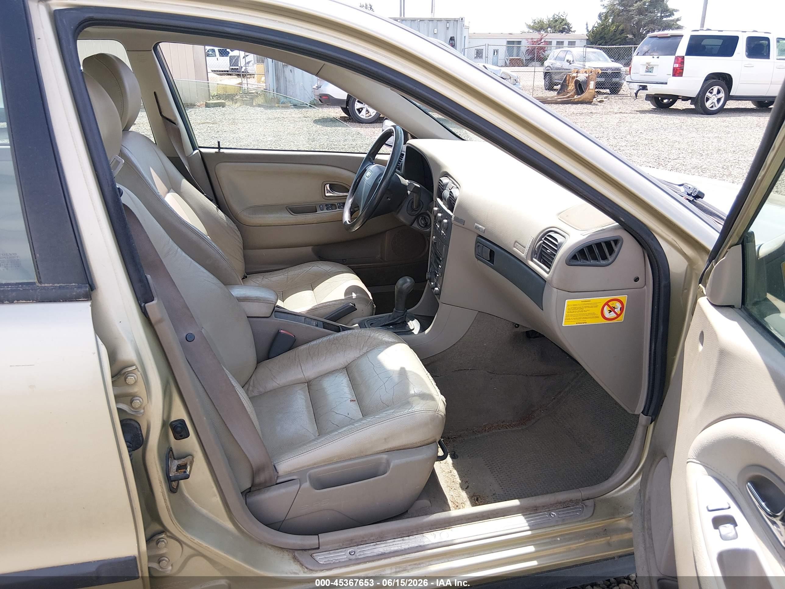 2001 Volvo S40 A/sport Edition Gold vin: YV1VS29581F655977